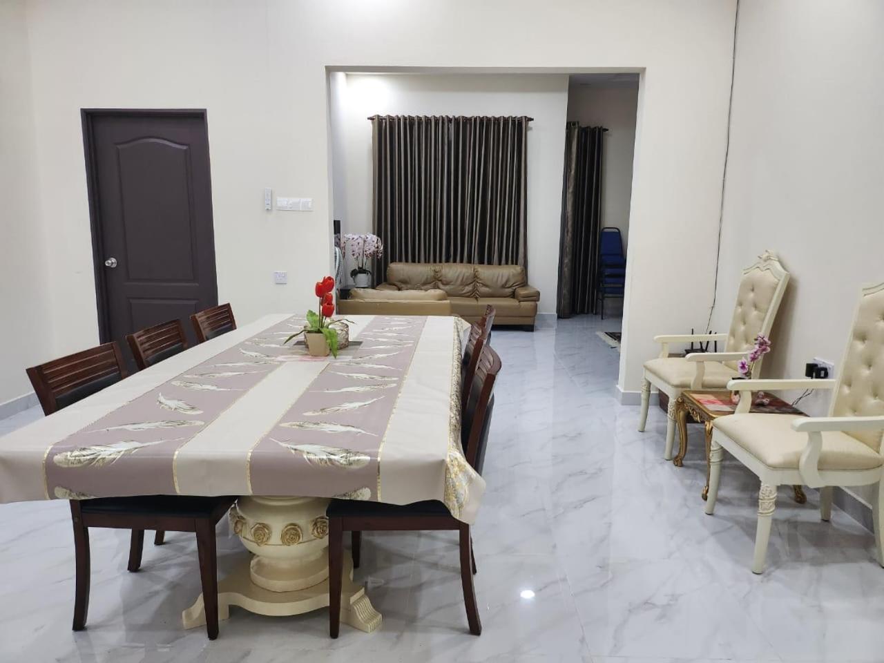 Restu Villa Homestay