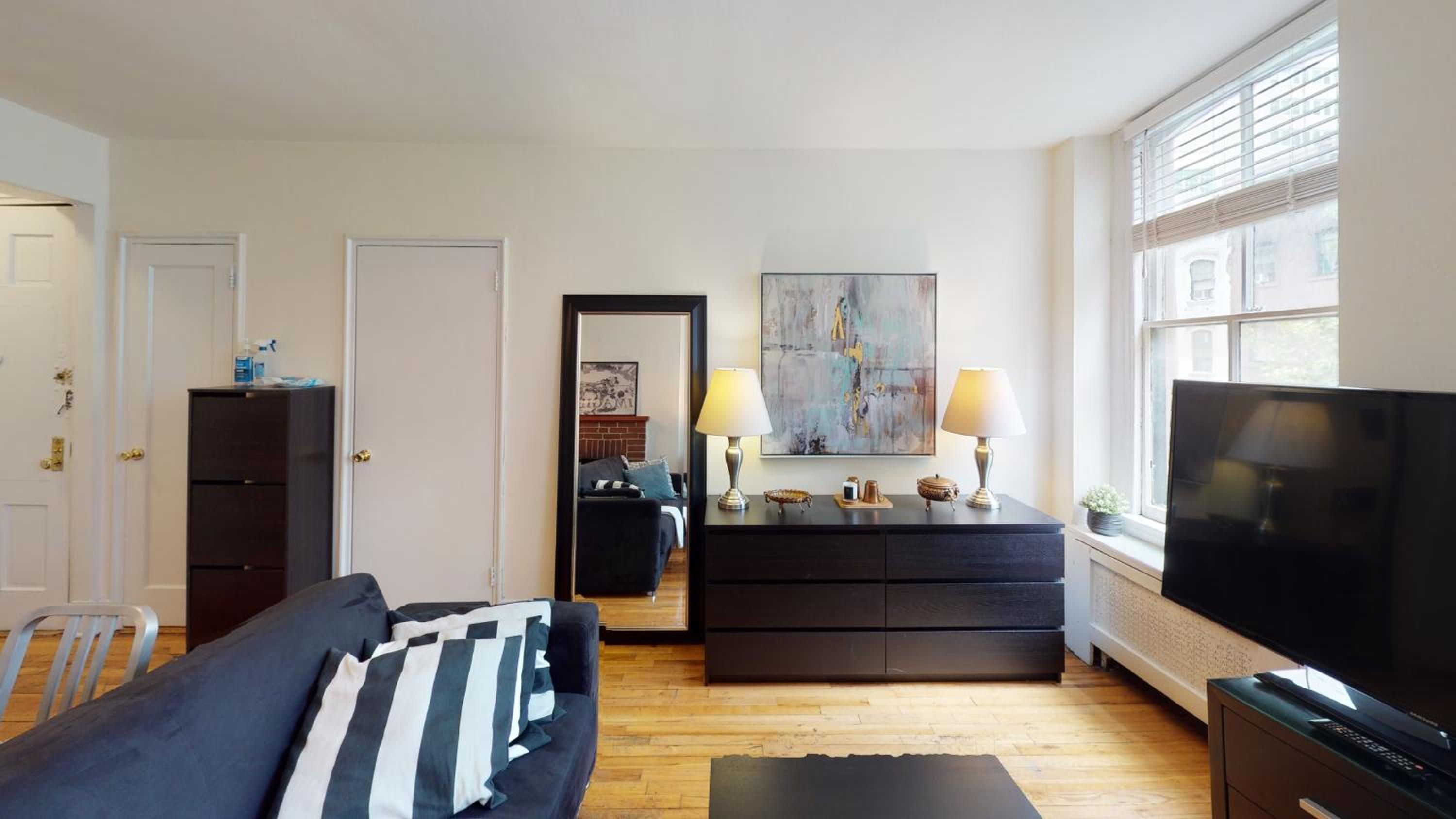 Cozy place in midtown NYC