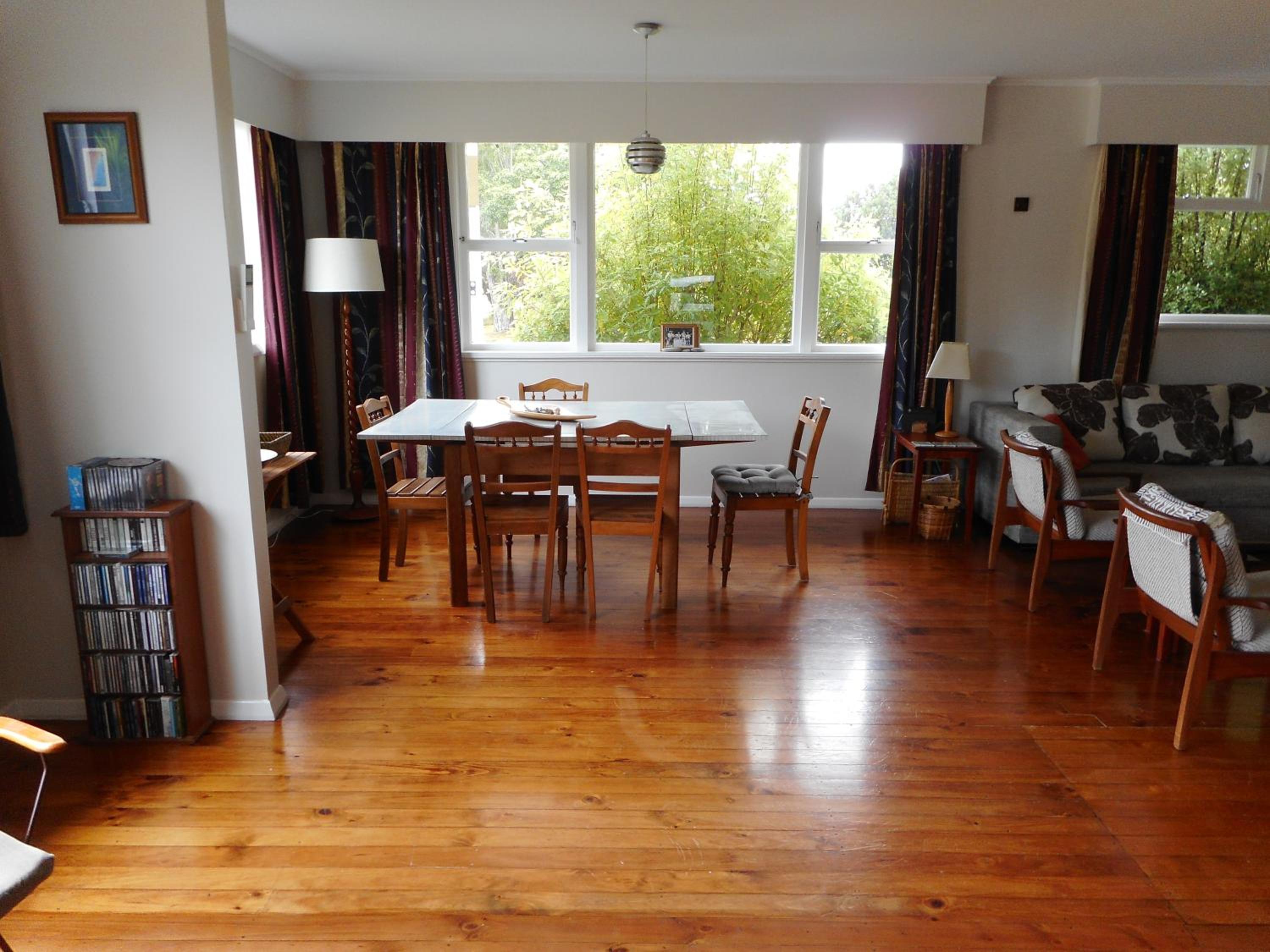 Sunrise Beach House - Rarangi Holiday House
