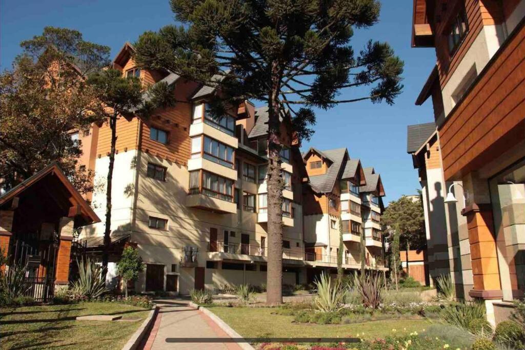 Luxo e Conforto a 400 metros da Rua Coberta