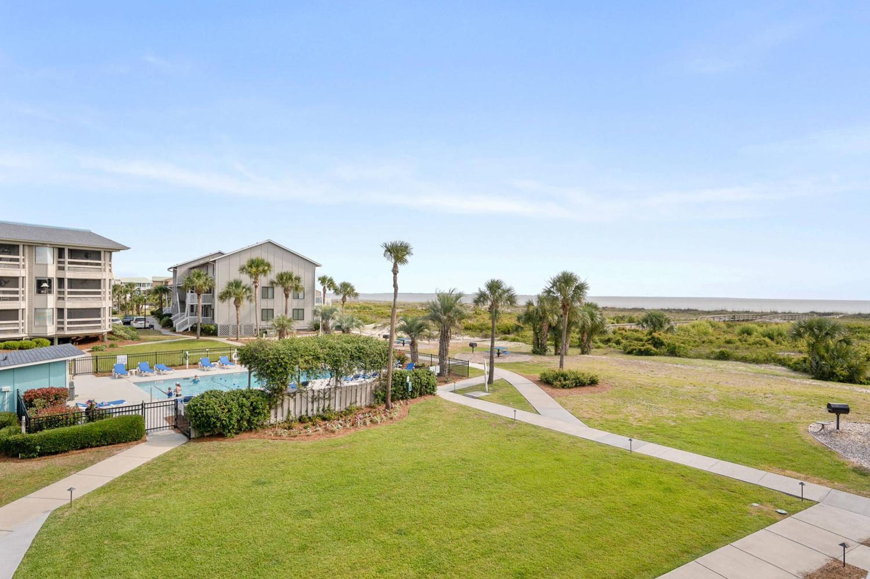 Harbor Island E204 view 5