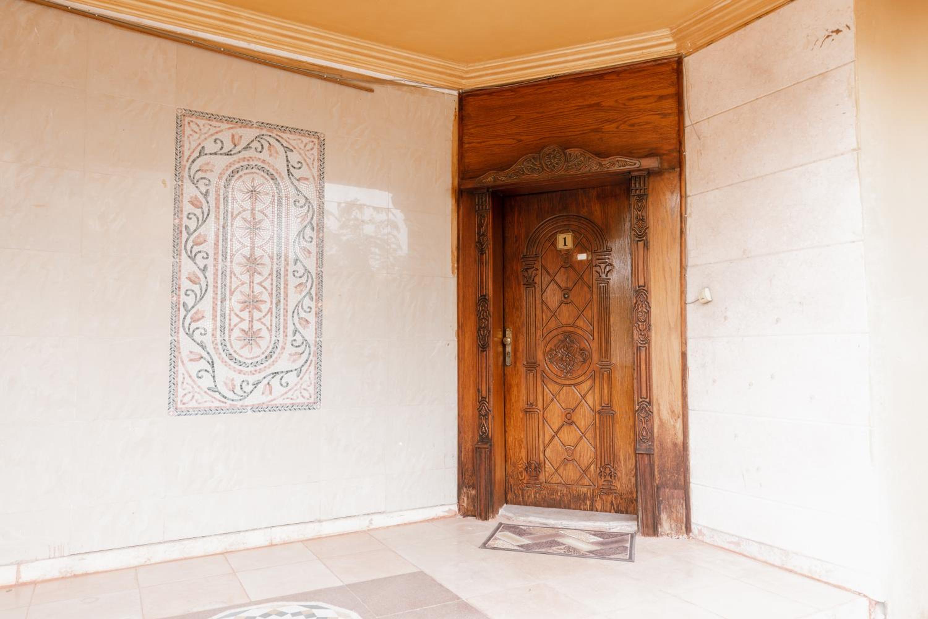 Hotel The Garden Suites near CFC by ELEGANT - Image 1