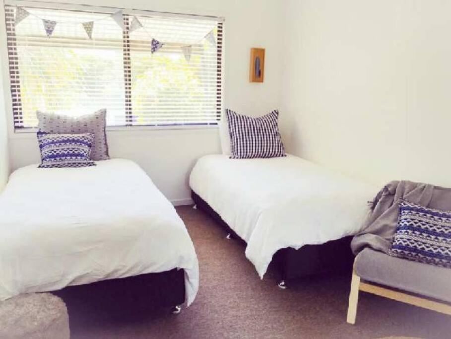 Stylish Family Beach House - 200m to the Beach
