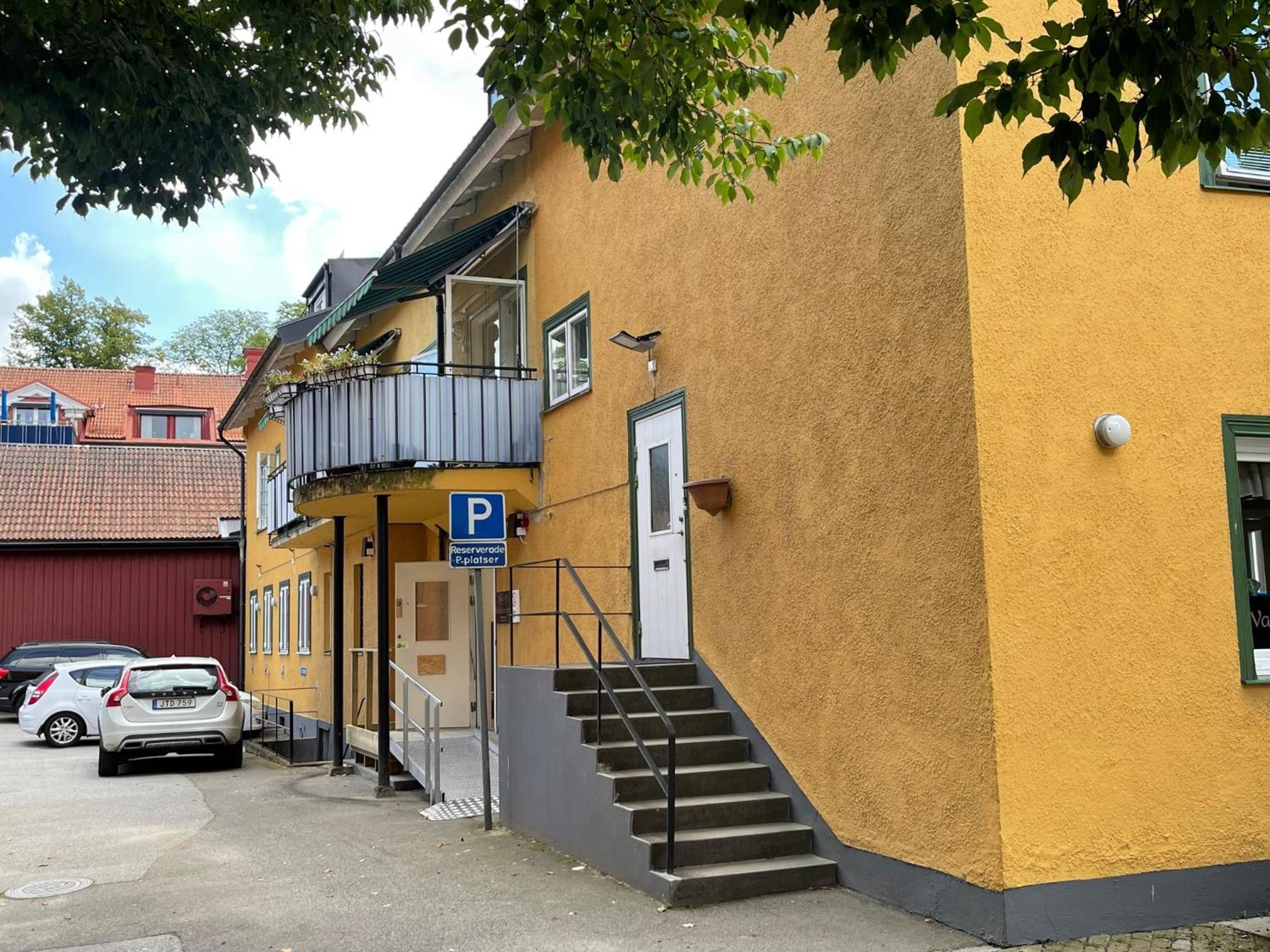 Photo 8