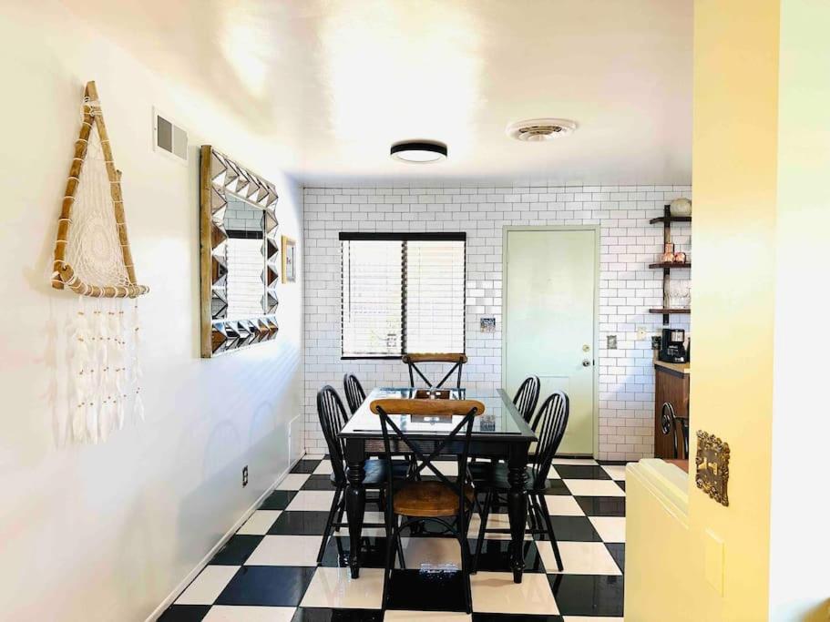 Joshua Tree House with Great View - 1 min from visitor center! view 5