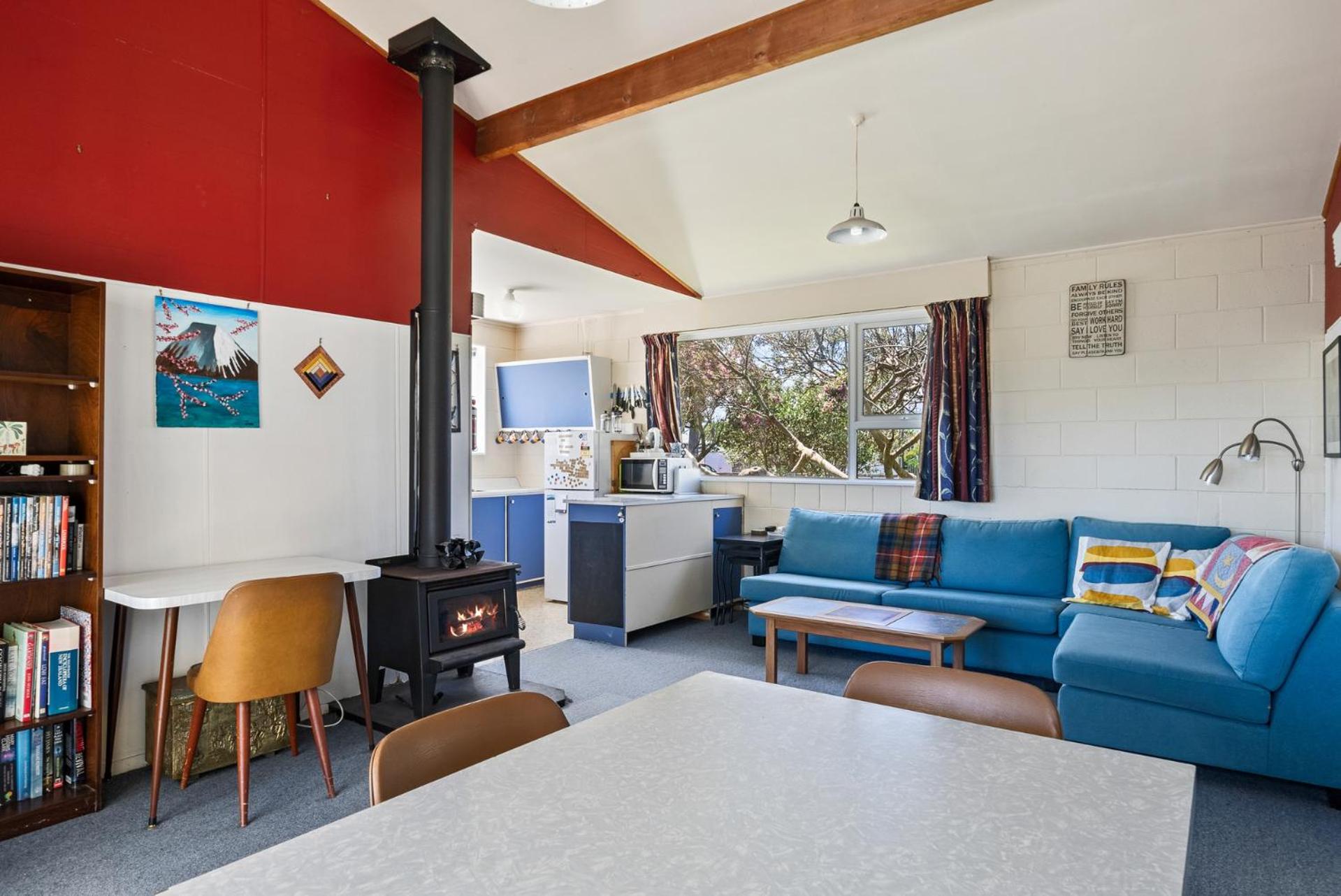 Sunlit Retreat - Te Horo Beach Holiday Home view 5