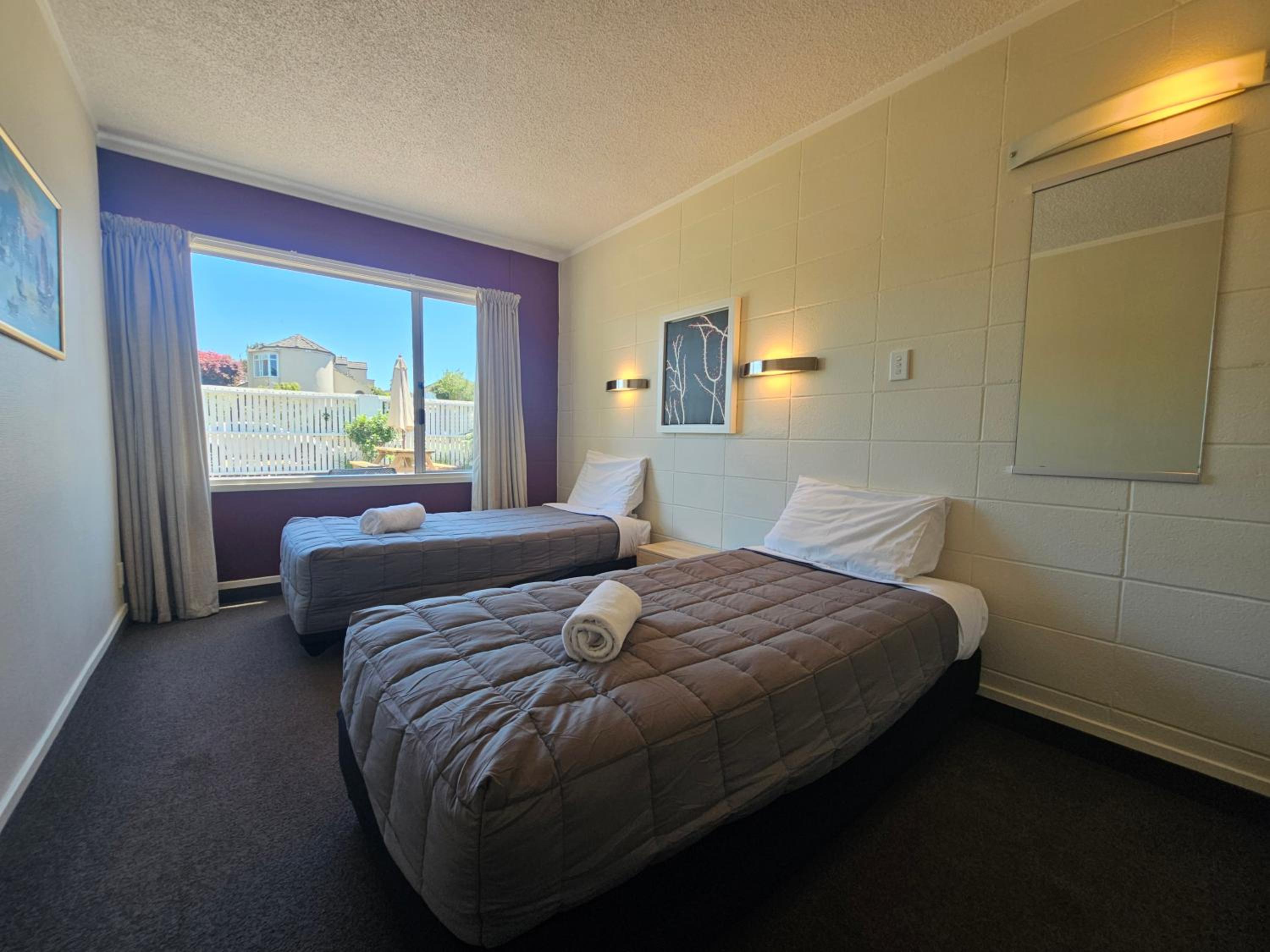 Tui Oaks Motel — photo 66