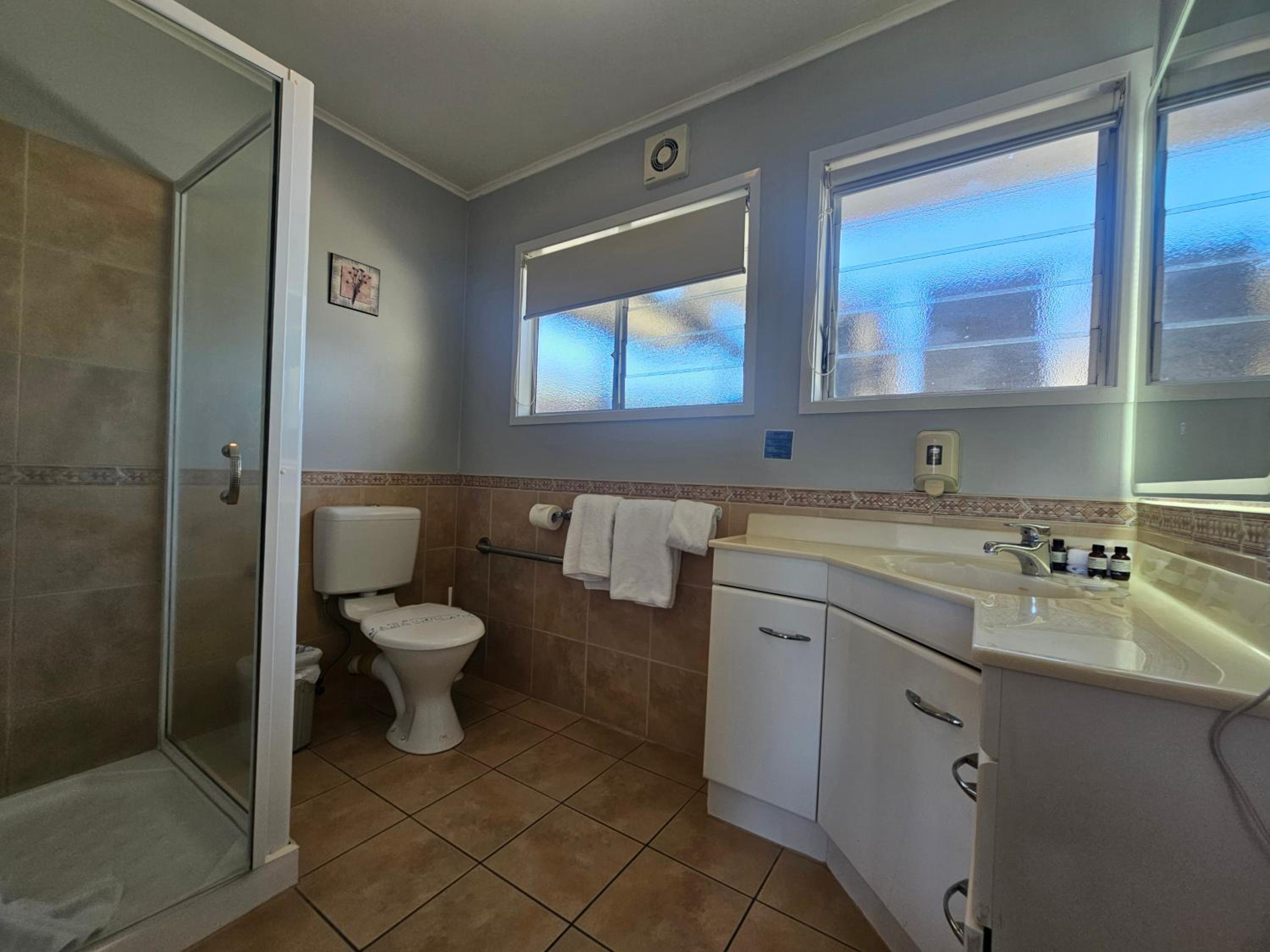 Tui Oaks Motel — photo 77