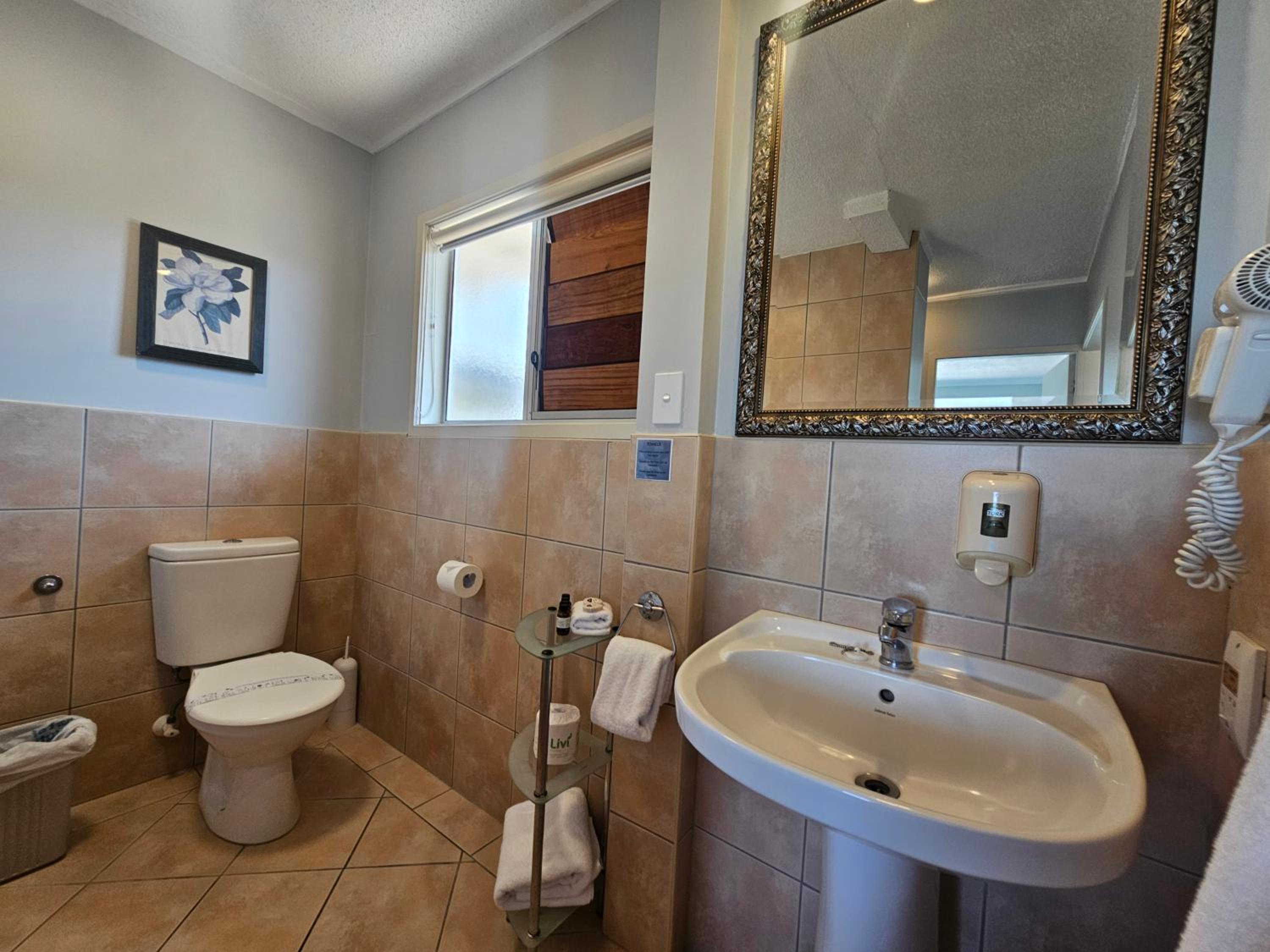 Tui Oaks Motel — photo 91