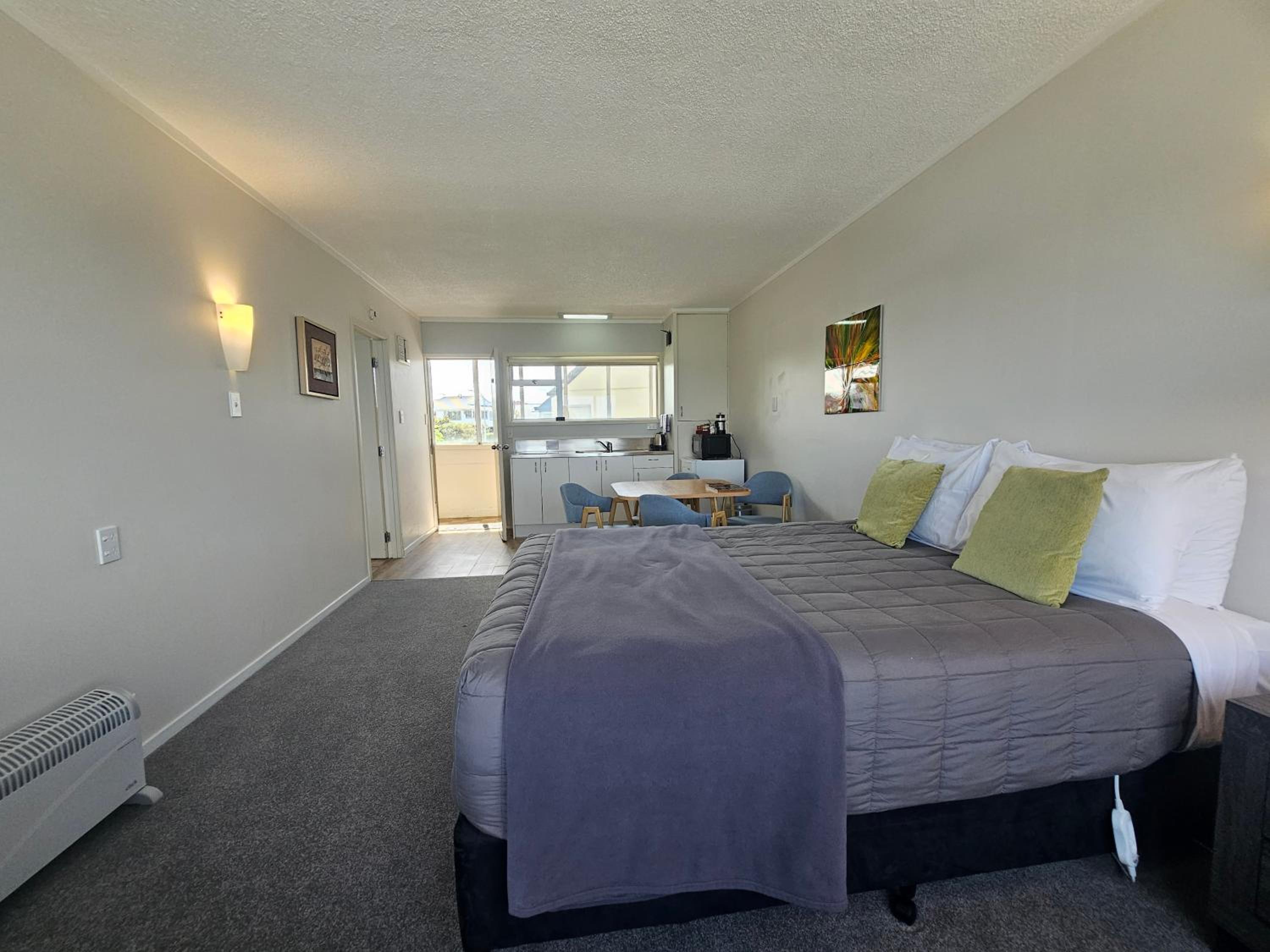 Tui Oaks Motel