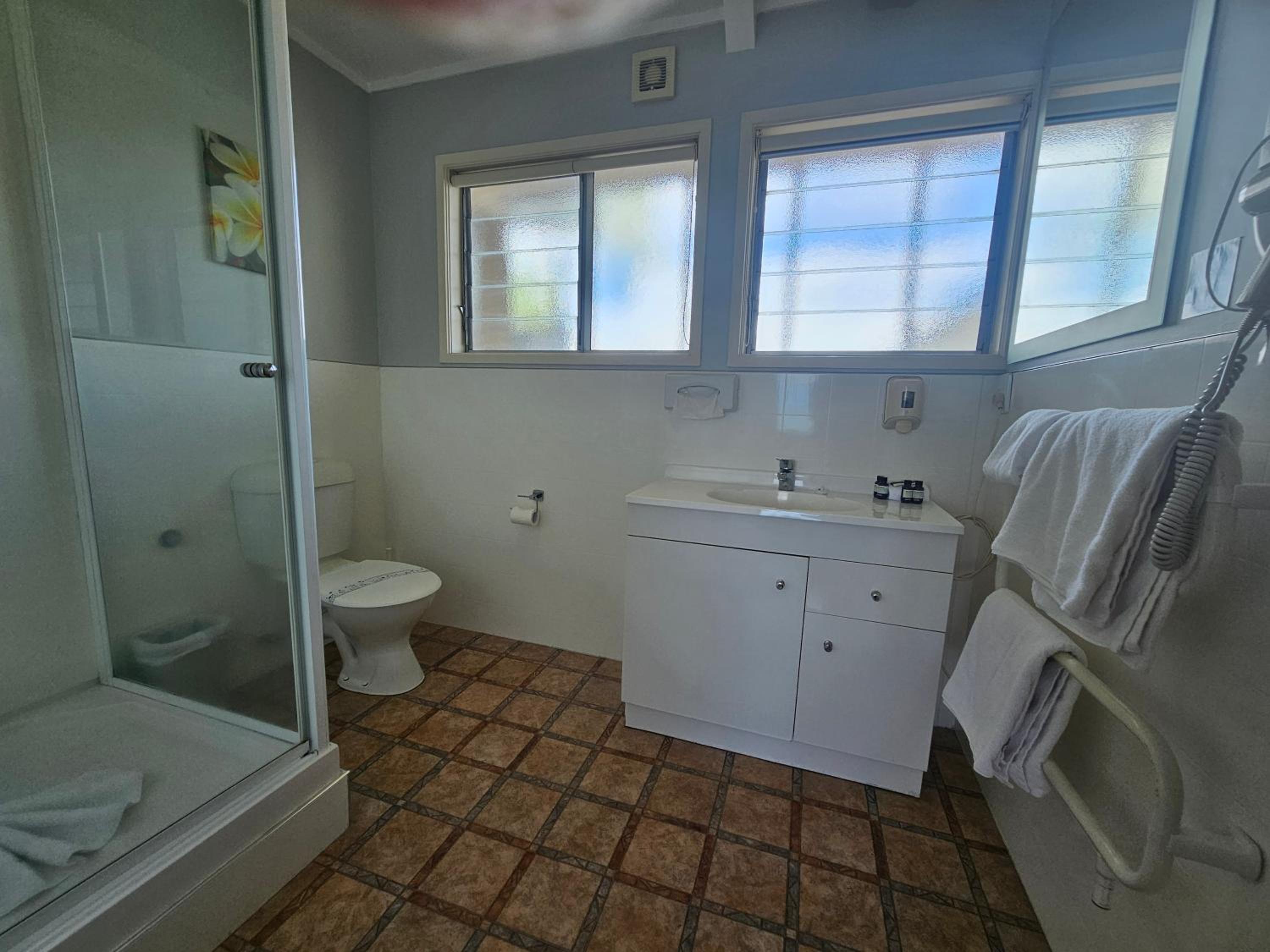 Tui Oaks Motel — photo 40