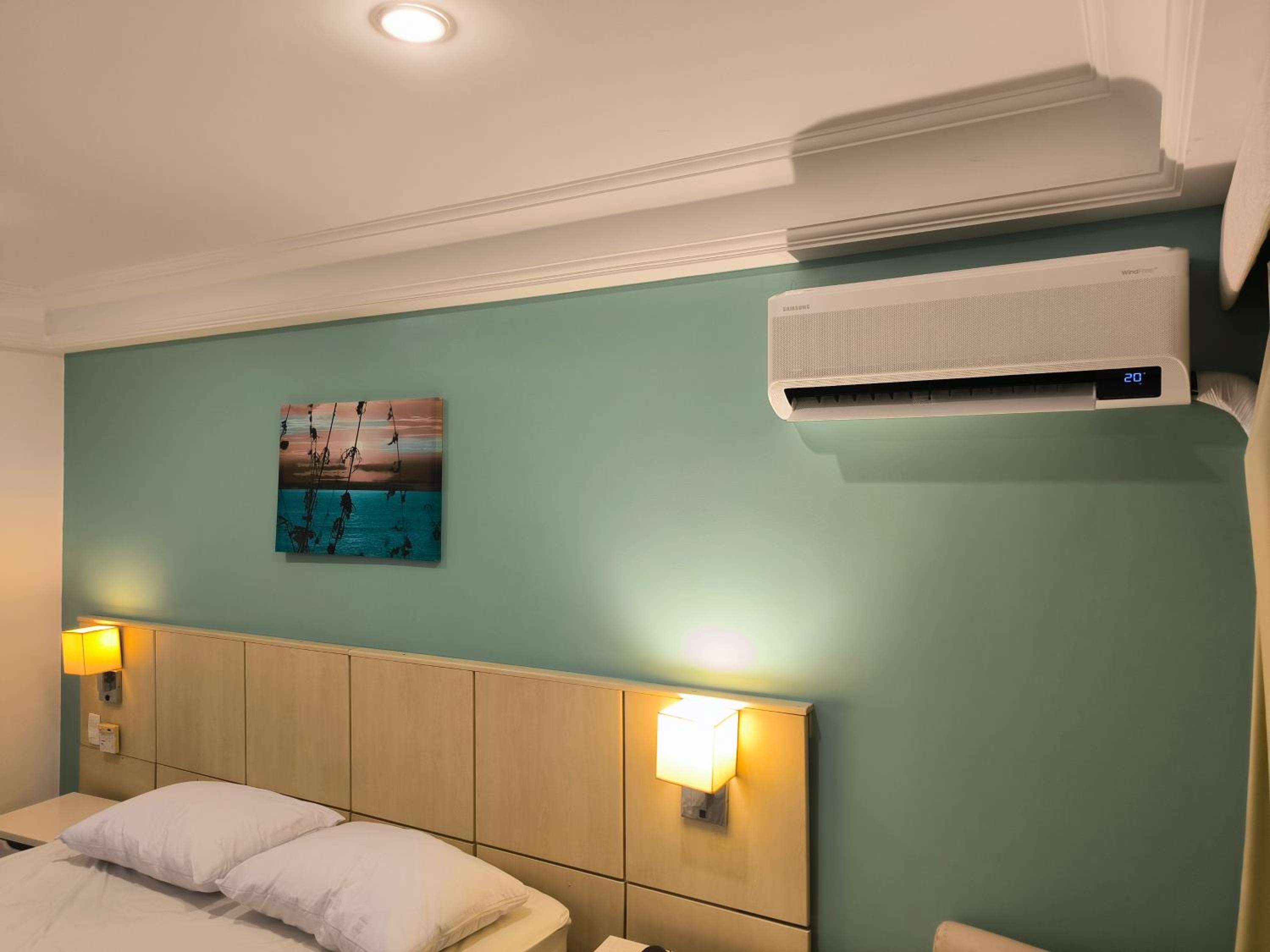 Barra Prime Flats, Ed Mediterrâneo, wi-fi 400Mb, balsa pra praia grátis, ar condicionado novo!