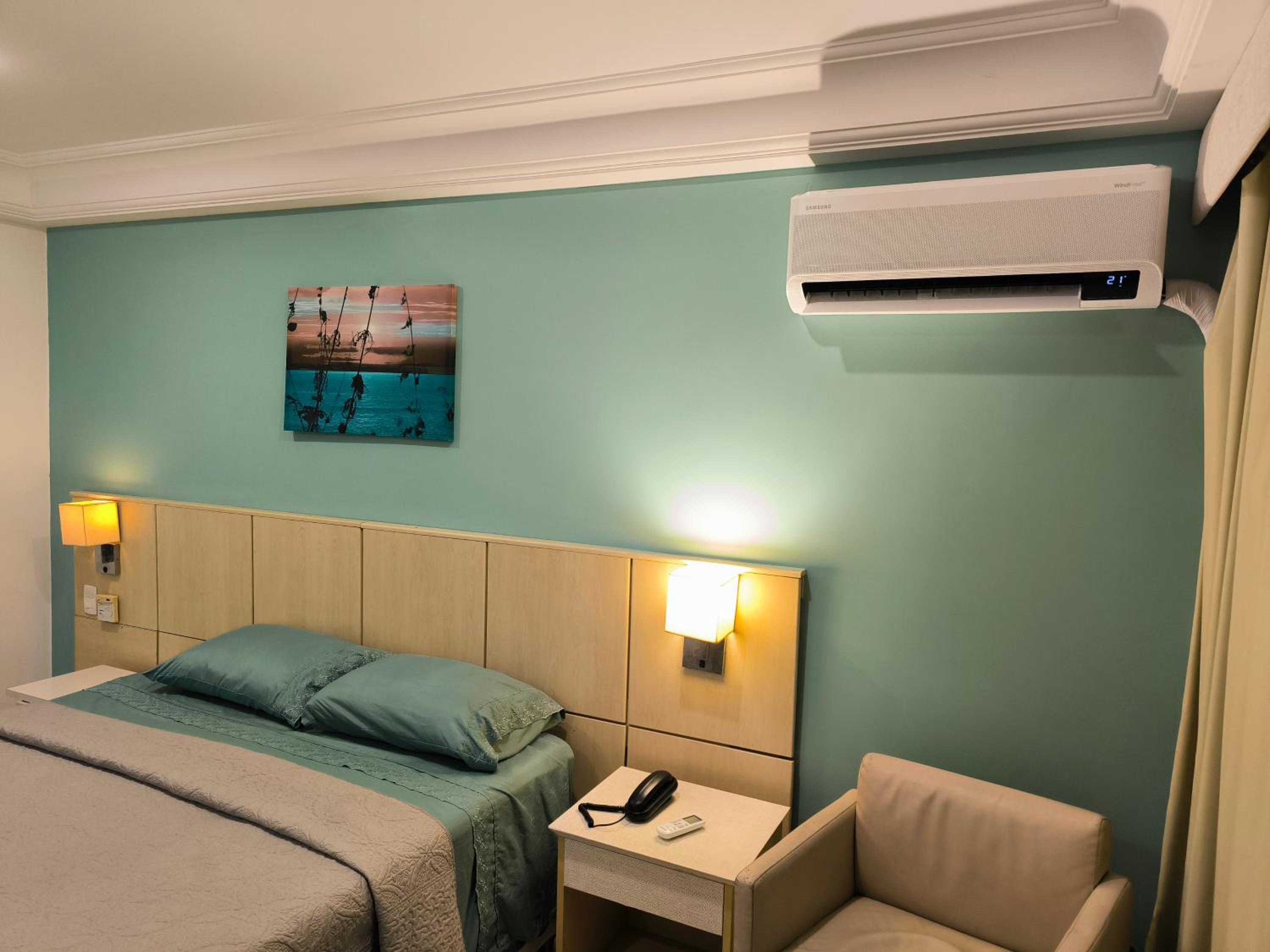 Barra Prime Flats, Ed Mediterrâneo, wi-fi 400Mb, balsa pra praia grátis, ar condicionado novo!