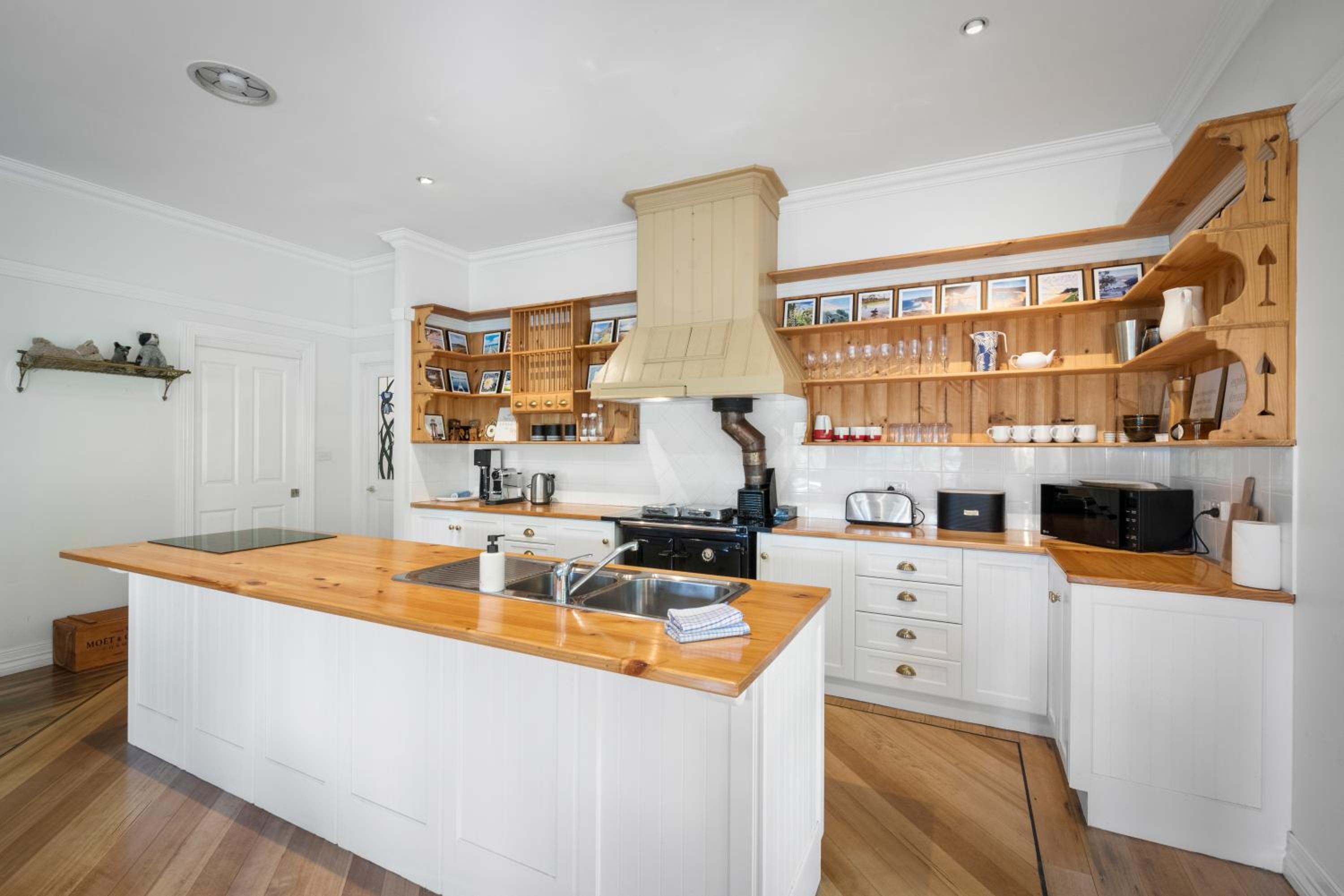 Magical Lucindale - Gorgeous 4 Bedroom House