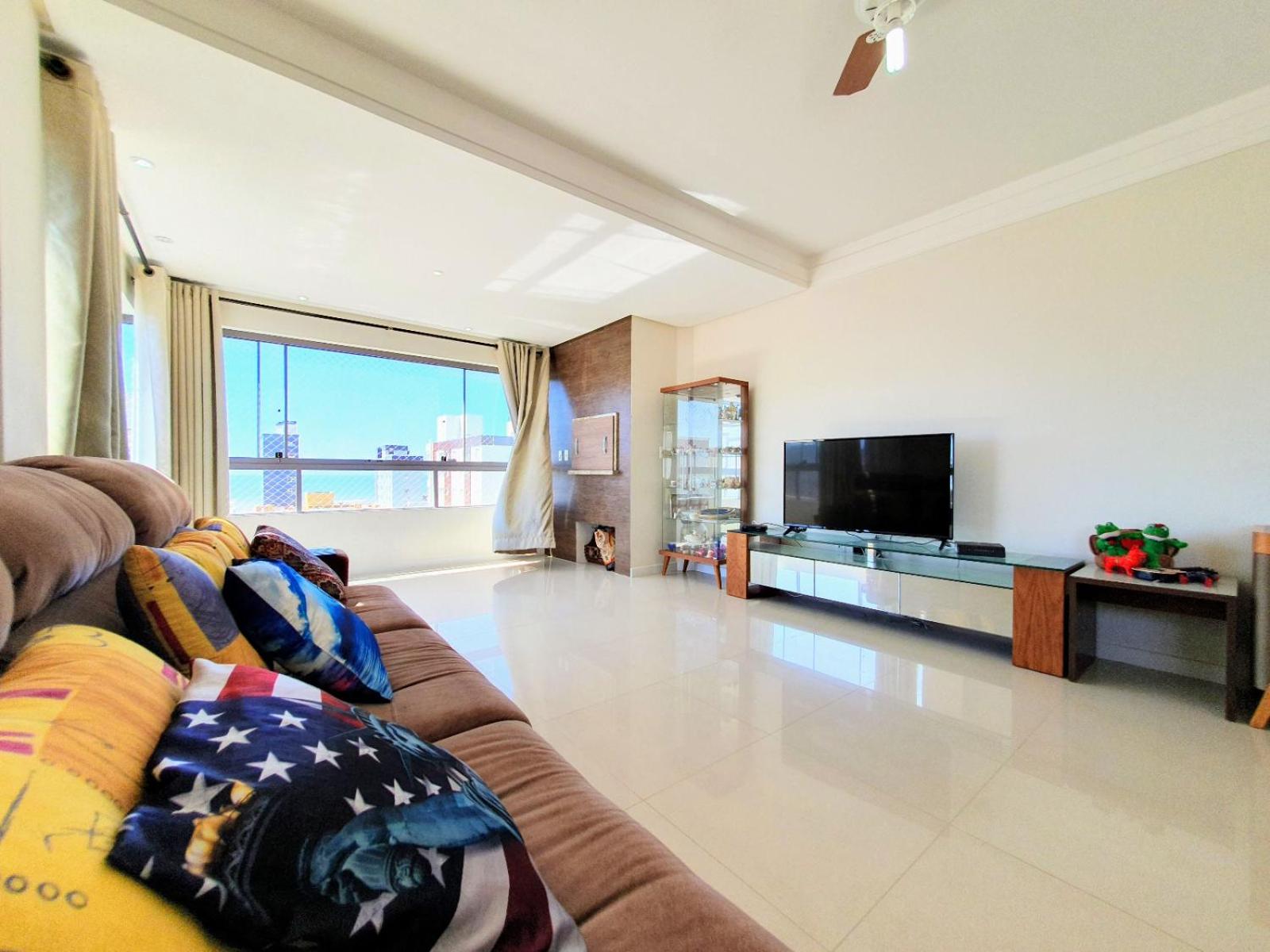 Aconchegante apartamento com vista mar.