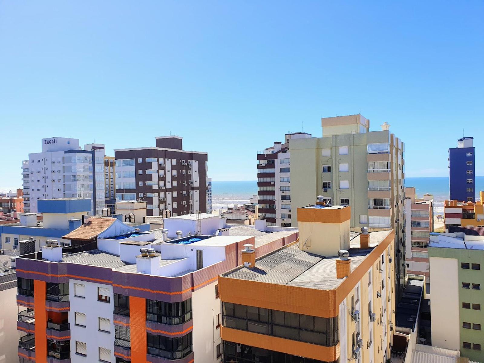 Aconchegante apartamento com vista mar.
