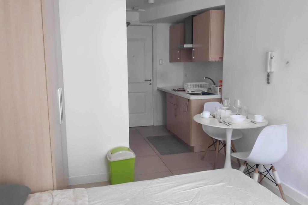 Feby Condo Staycation