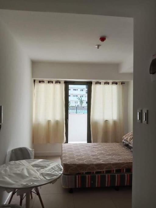 Feby Condo Staycation