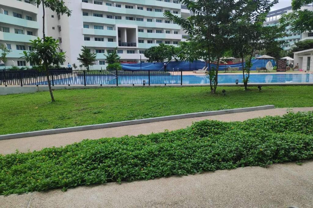 Feby Condo Staycation