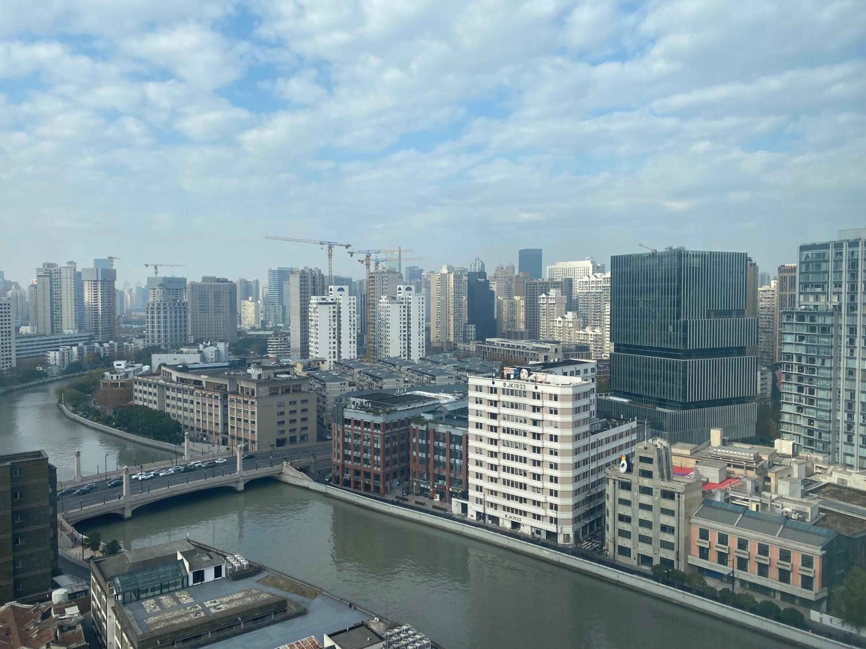 River House Near The Peoples Square And The Bund