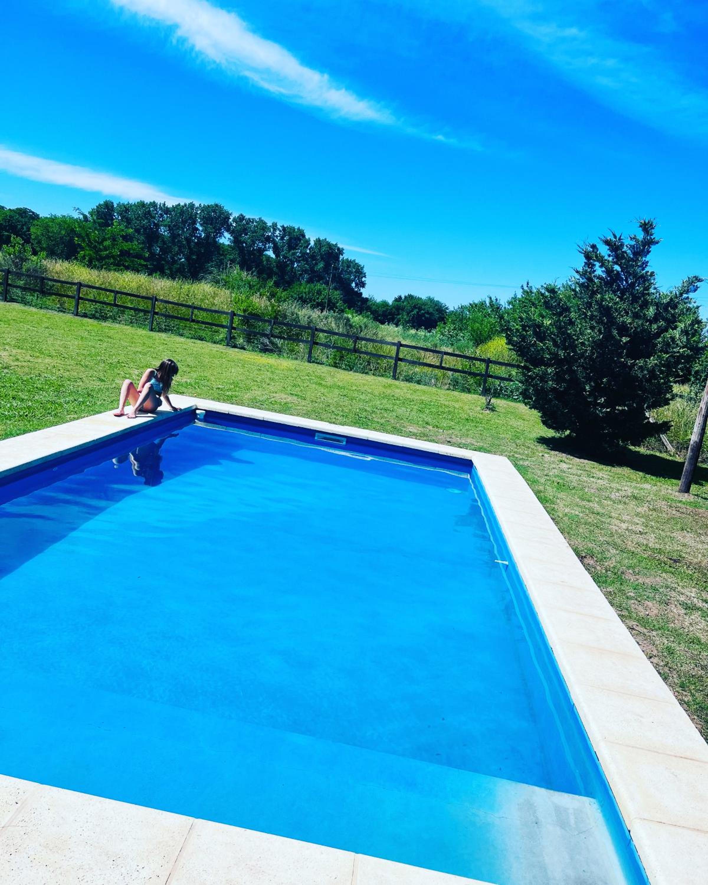 Las Moras casa de campo en Lobos