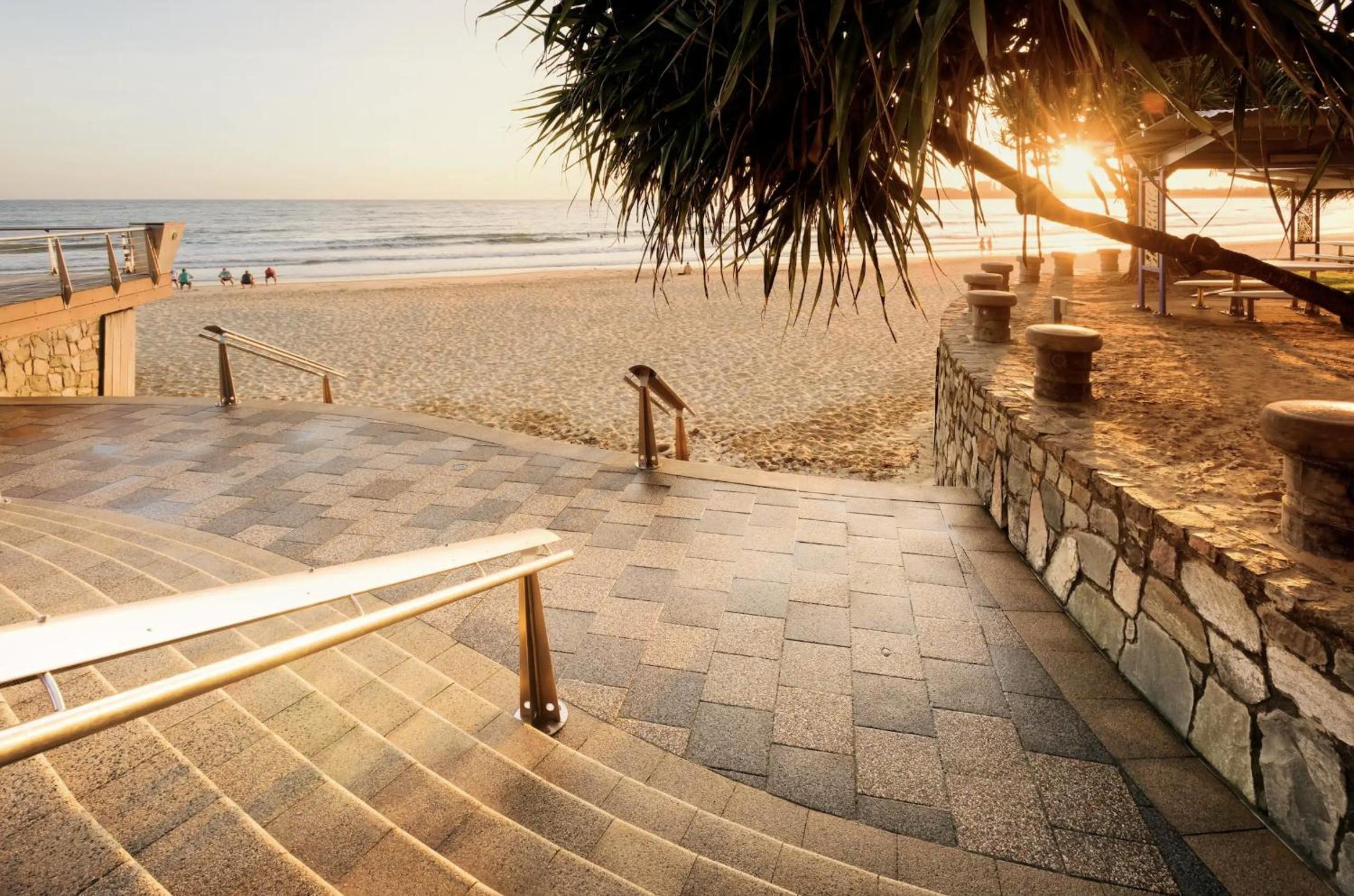 The Penthouse Mooloolaba, Private Luxury Rooftop Living view 2