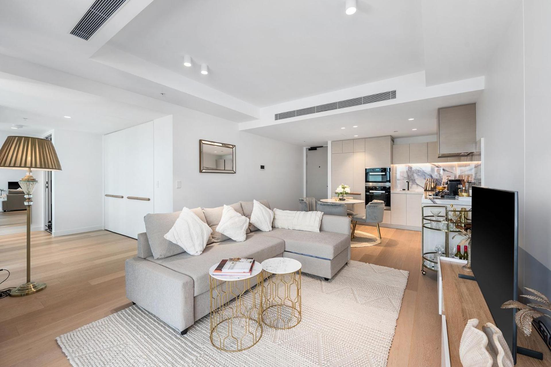 Jewel Luxury 1 Bedroom Apartment - CoastHM