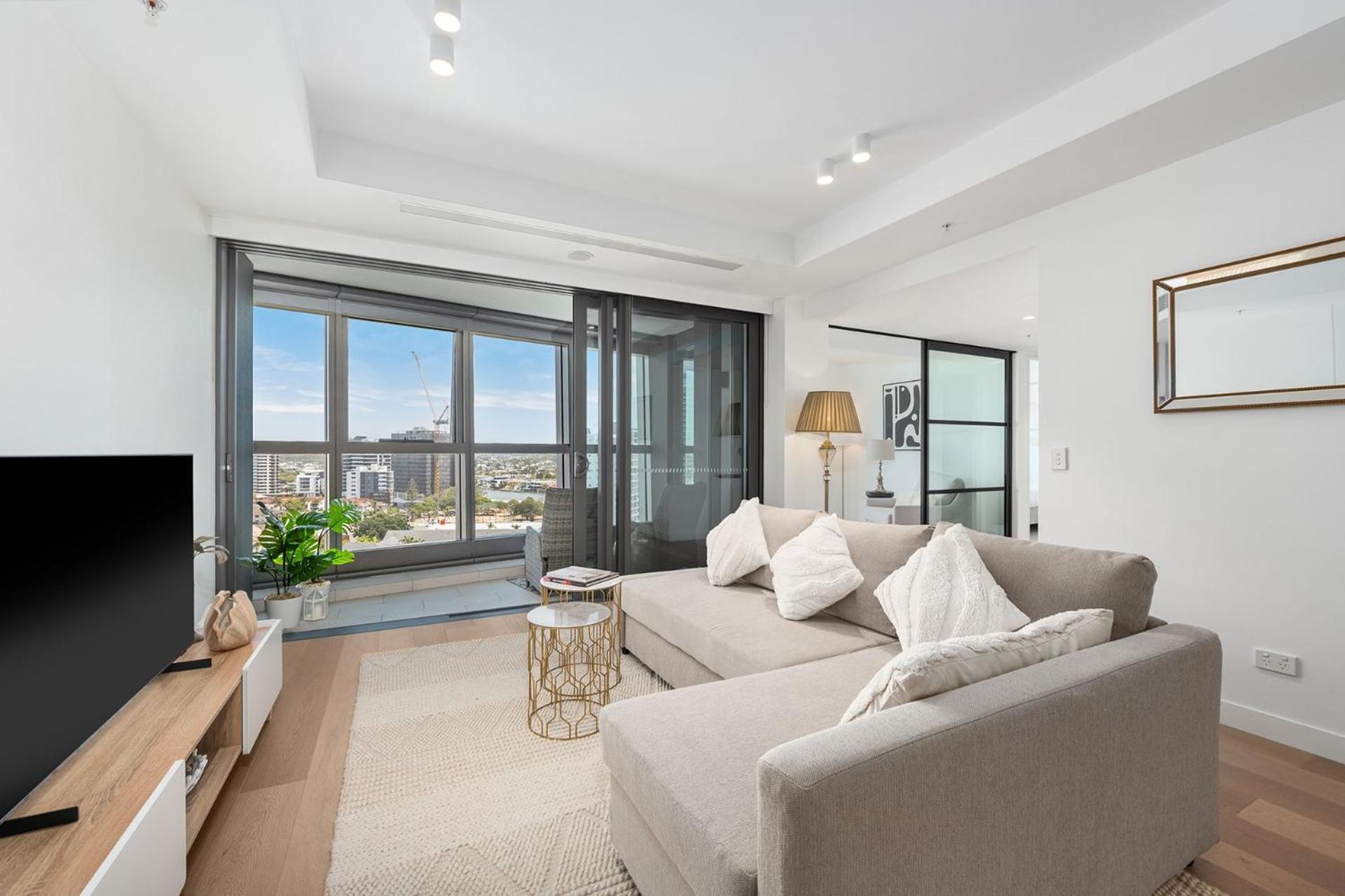Jewel Luxury 1 Bedroom Apartment - CoastHM