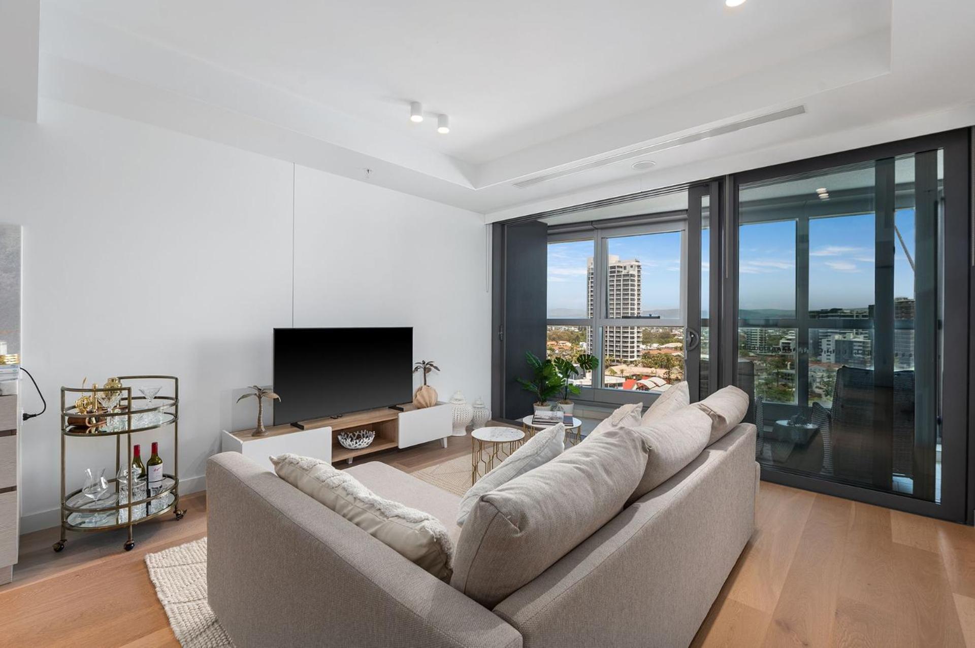 Jewel Luxury 1 Bedroom Apartment - CoastHM