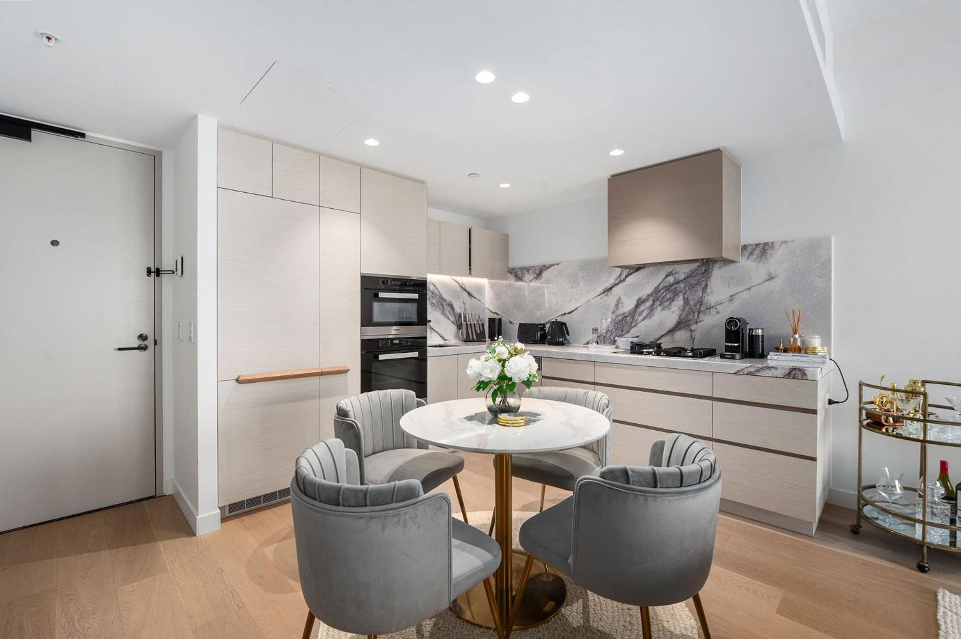 Jewel Luxury 1 Bedroom Apartment - CoastHM