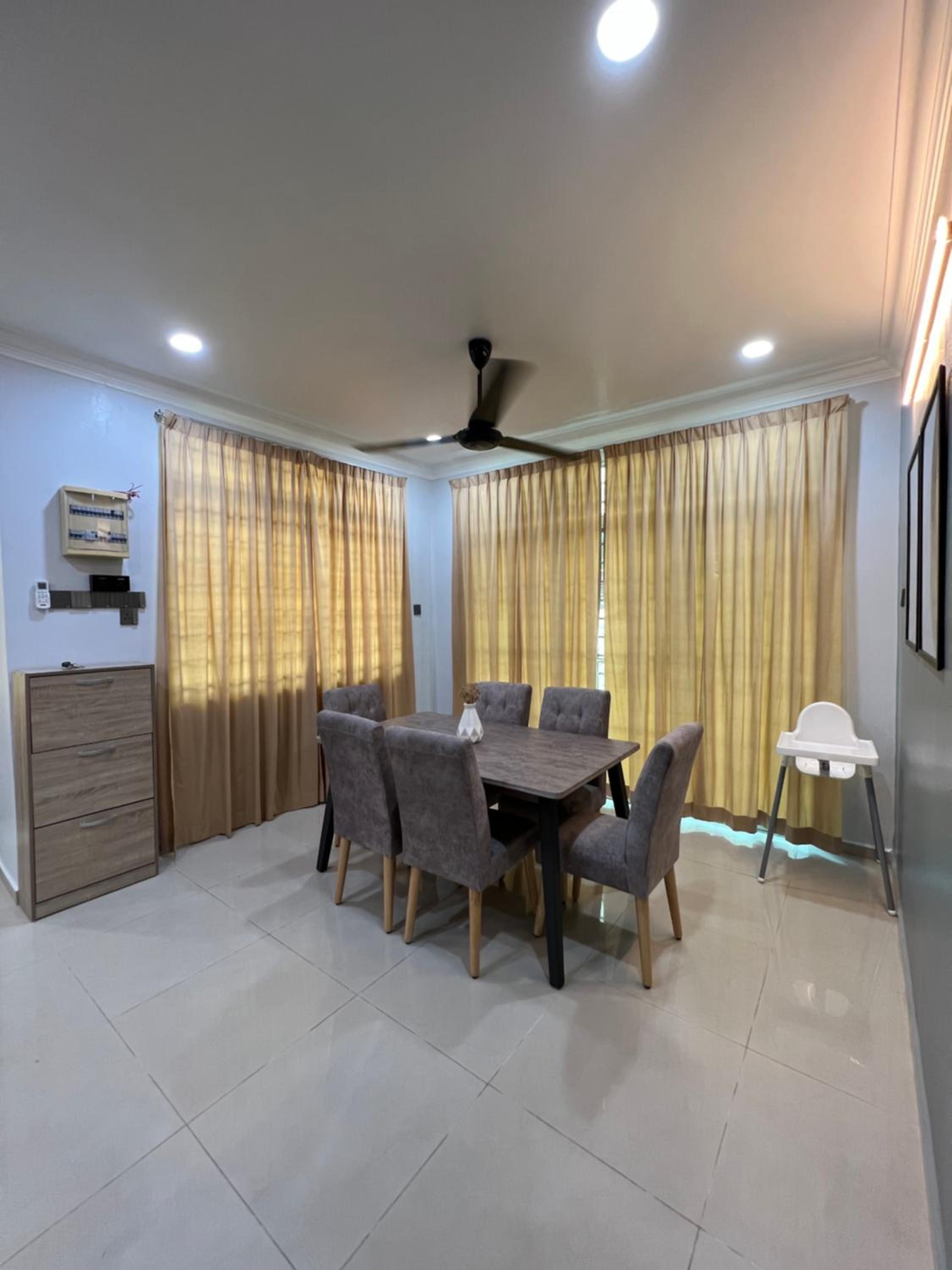 Bayu Homes(Cozy 4 BedRoom SemiD in KT City Center)