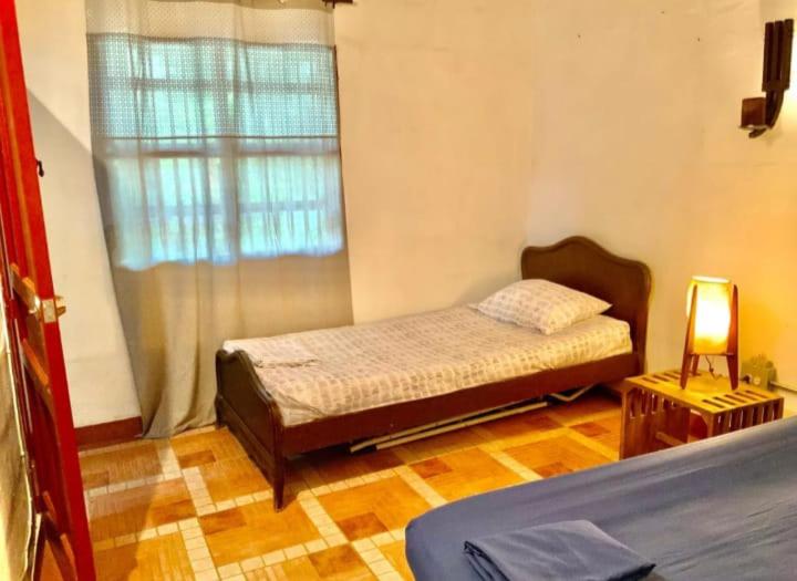 Casa y cabaña campestres, 14 personas, vocación familiar y descanso