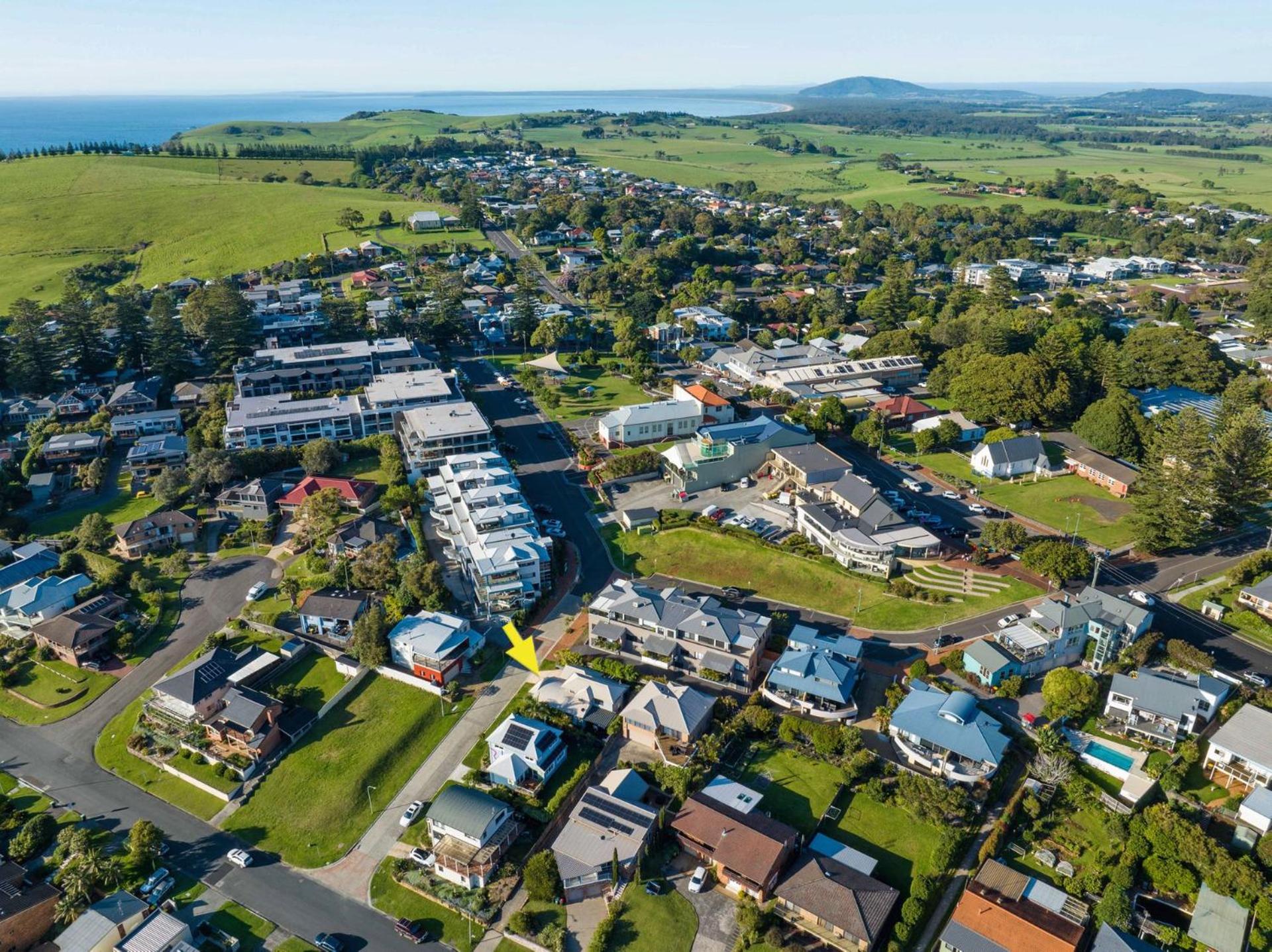 Pacific Blue, Gerringong