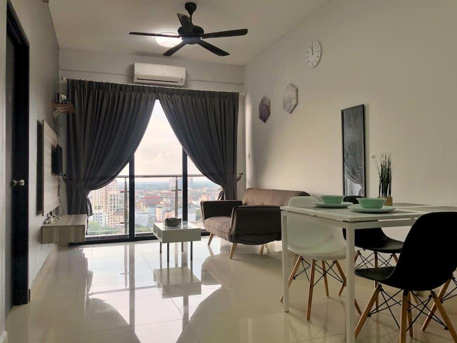 JC Sky Riverfront 'Pebble' w/Fantastic River View photo 1