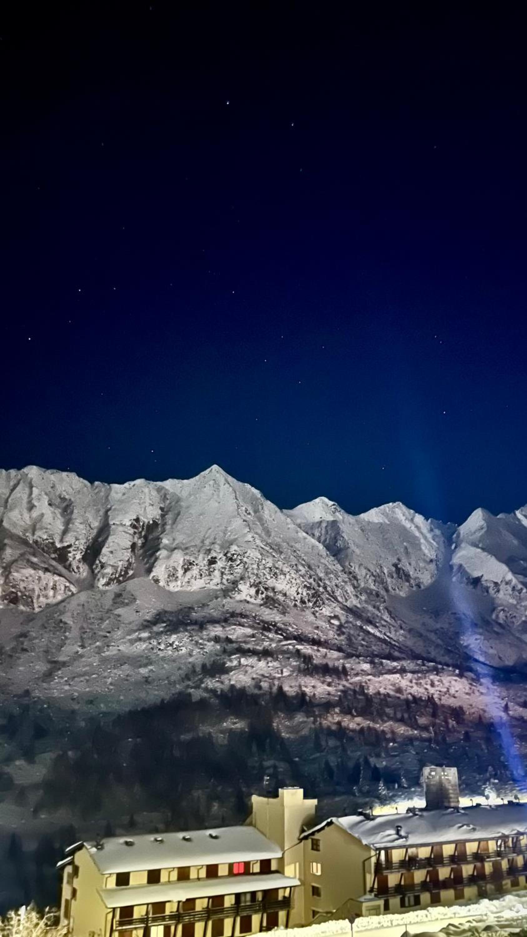Italian Alps gateway - Huge, Comfortable place! view 4