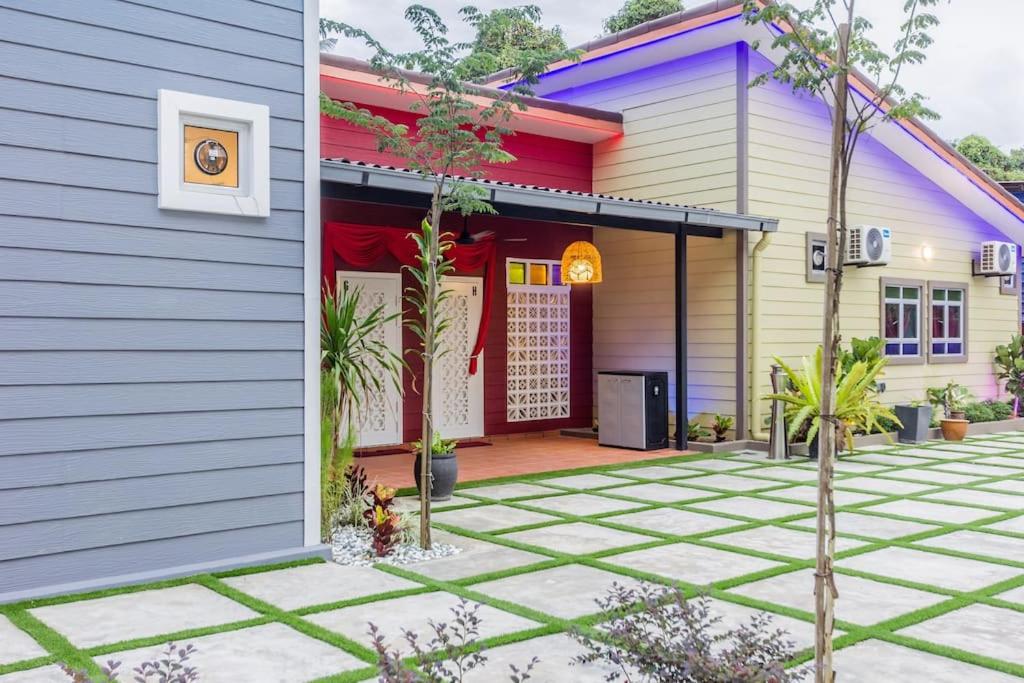 Hidden 4BR Cottage House Retreats (Free Parking) photo 5