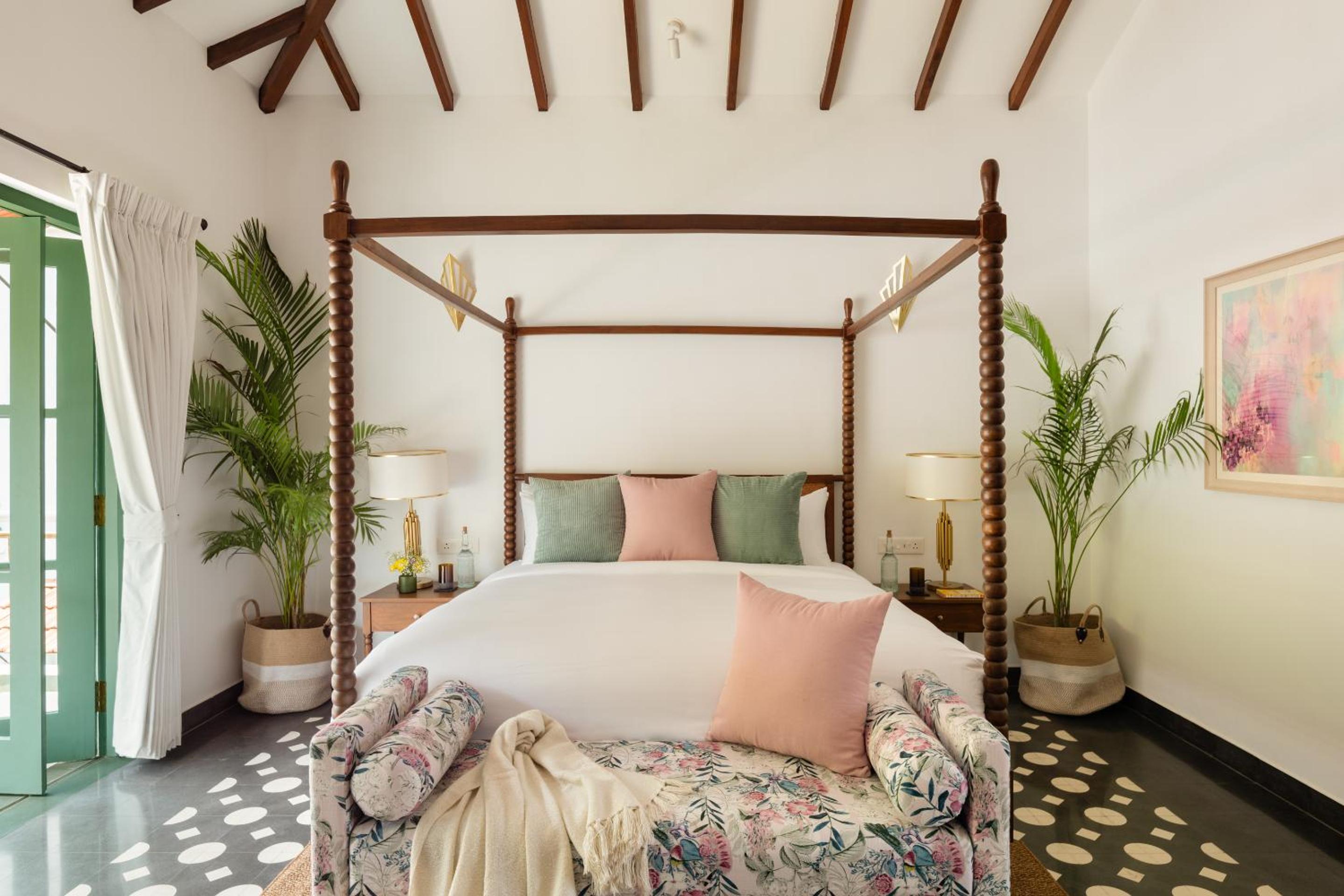 La Estada by The Blue Kite, 4BHK Premium Villa in Assagao with Private Pool, Garden, Caretaker & Security, Near Famous Cafés & Beaches view 3