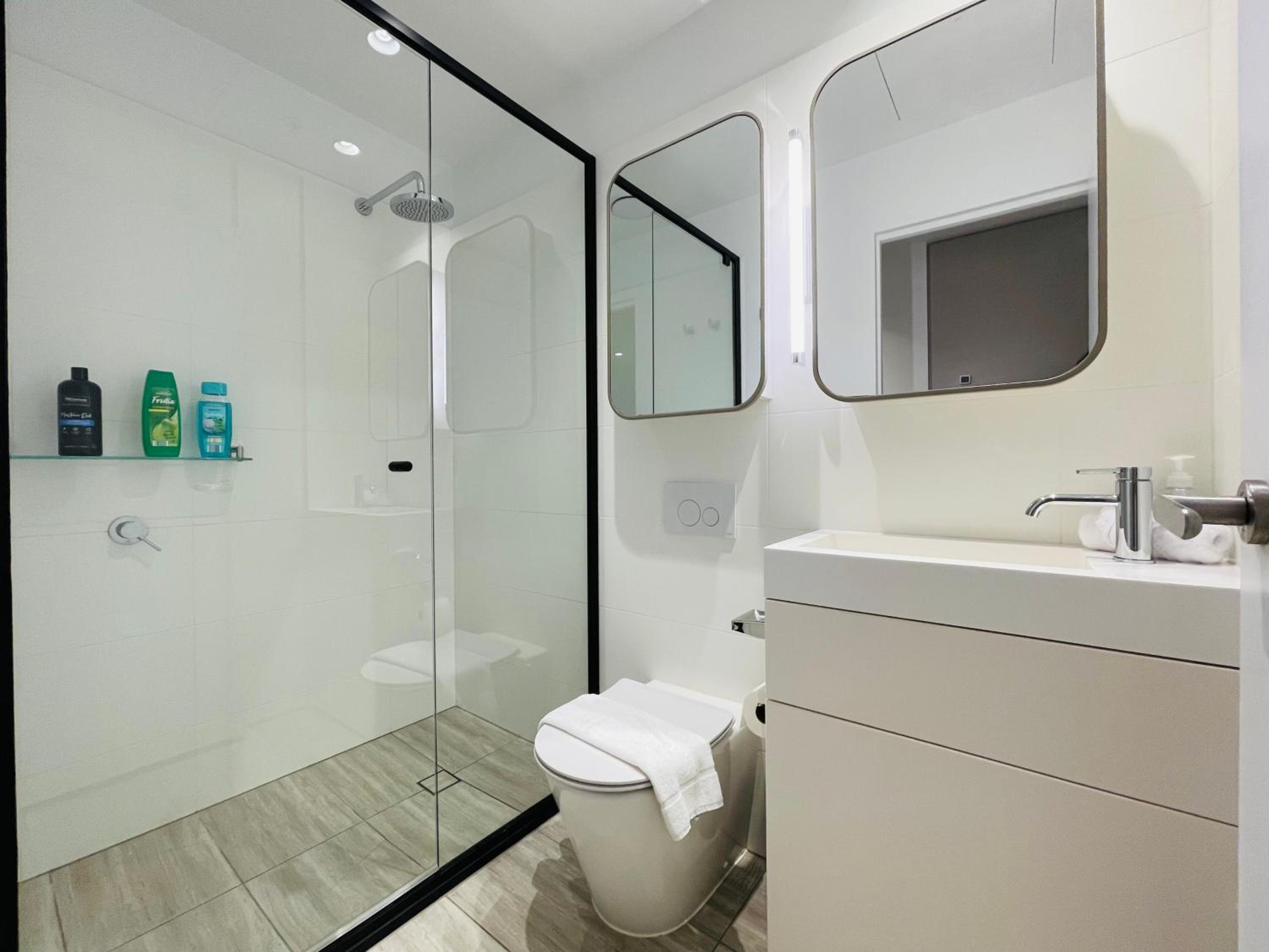 Mega Style Apartments Victoria One - Image 2