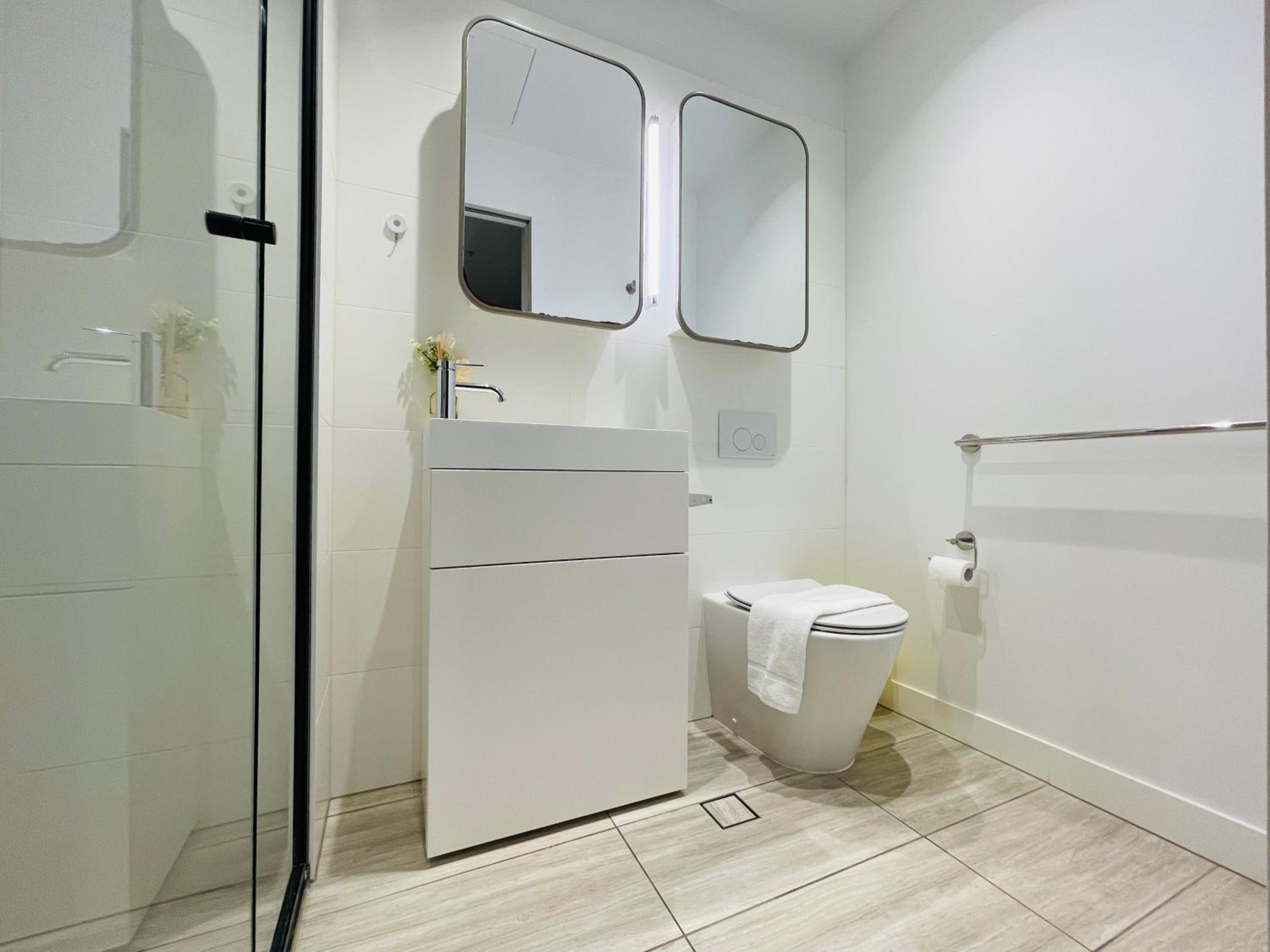Mega Style Apartments Victoria One - Image 3