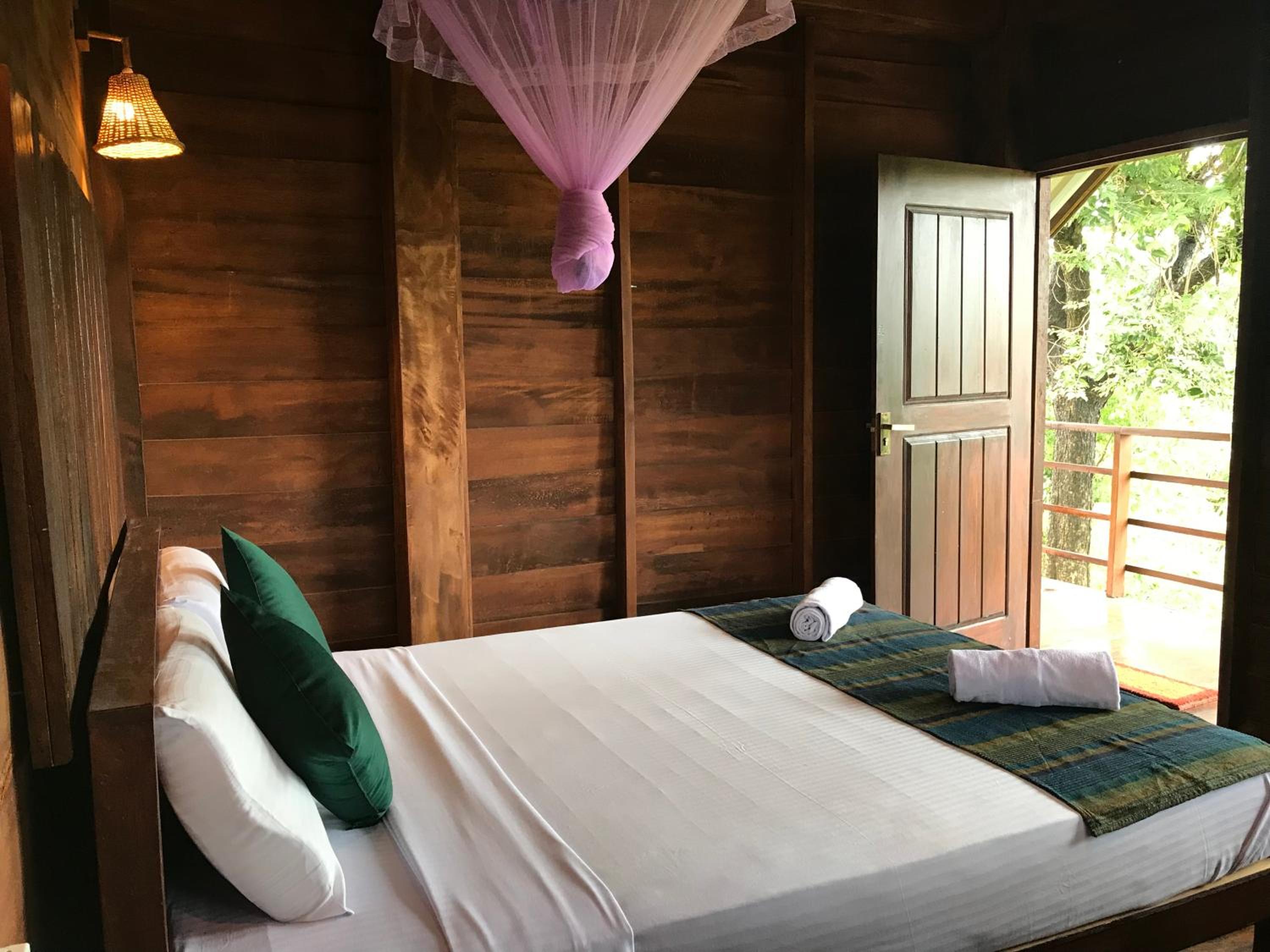Chena Huts Eco Resort view 4