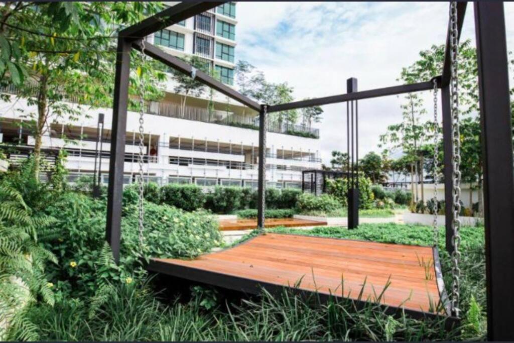 Mid Valley Southkey Mosaic- 6 Pax- 2 Bedroom