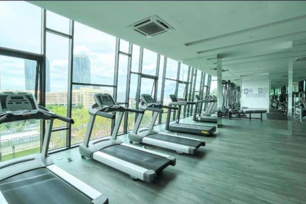 Mid Valley Southkey Mosaic- 6 Pax- 2 Bedroom