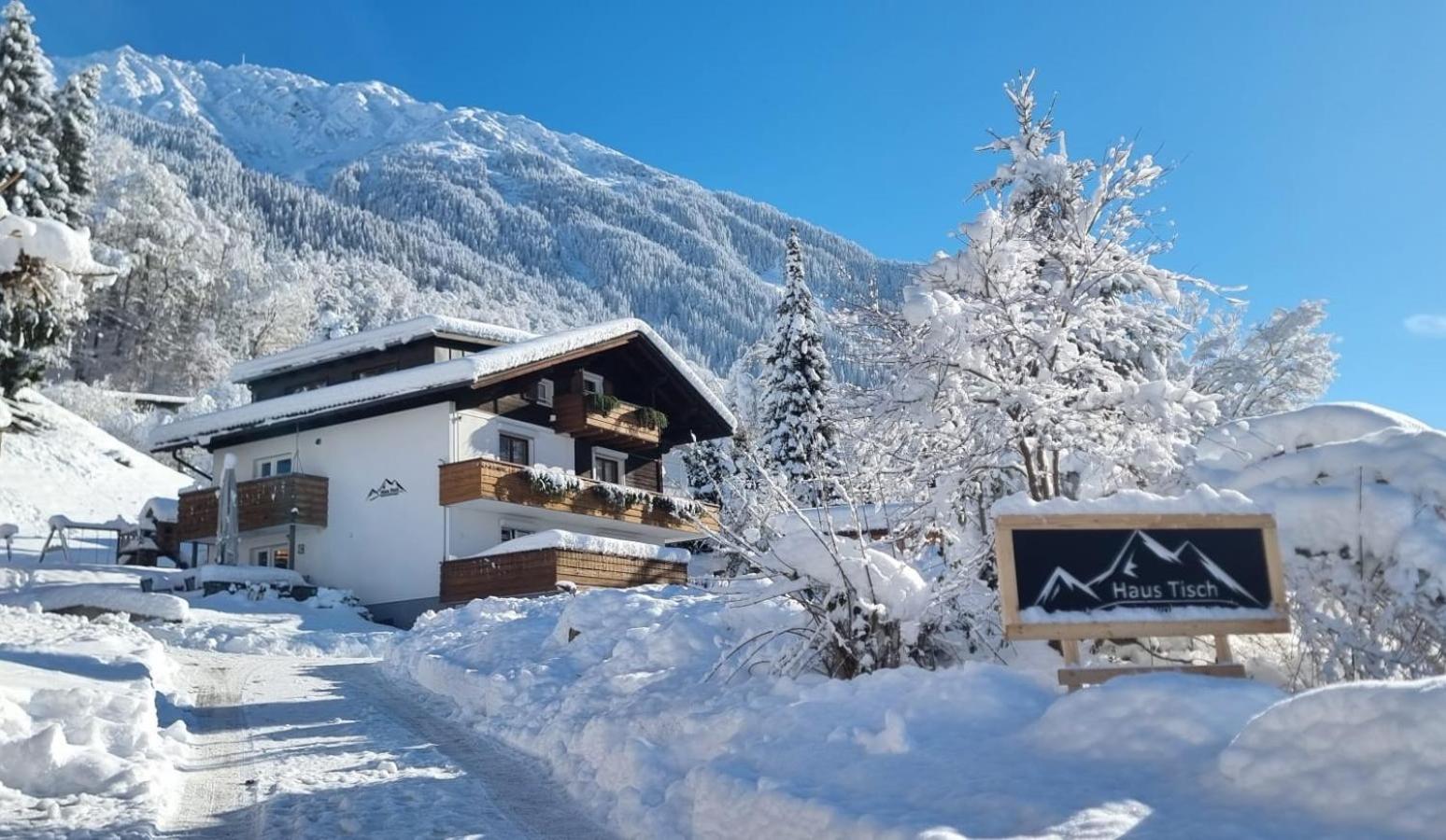 Haus Tisch