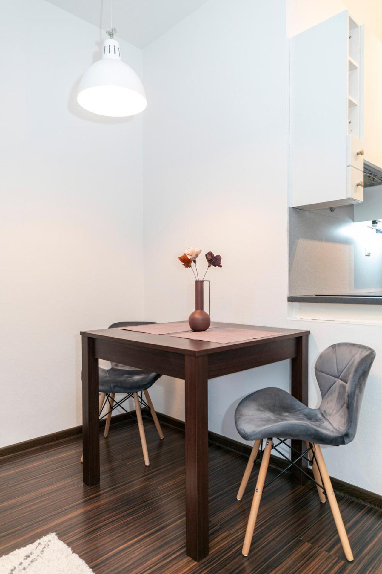 ALURE RESIDENCES 3 & 24h self check-in, parking in the garage in the apartment building included, new building, terrace, green location with a forest park  view 2