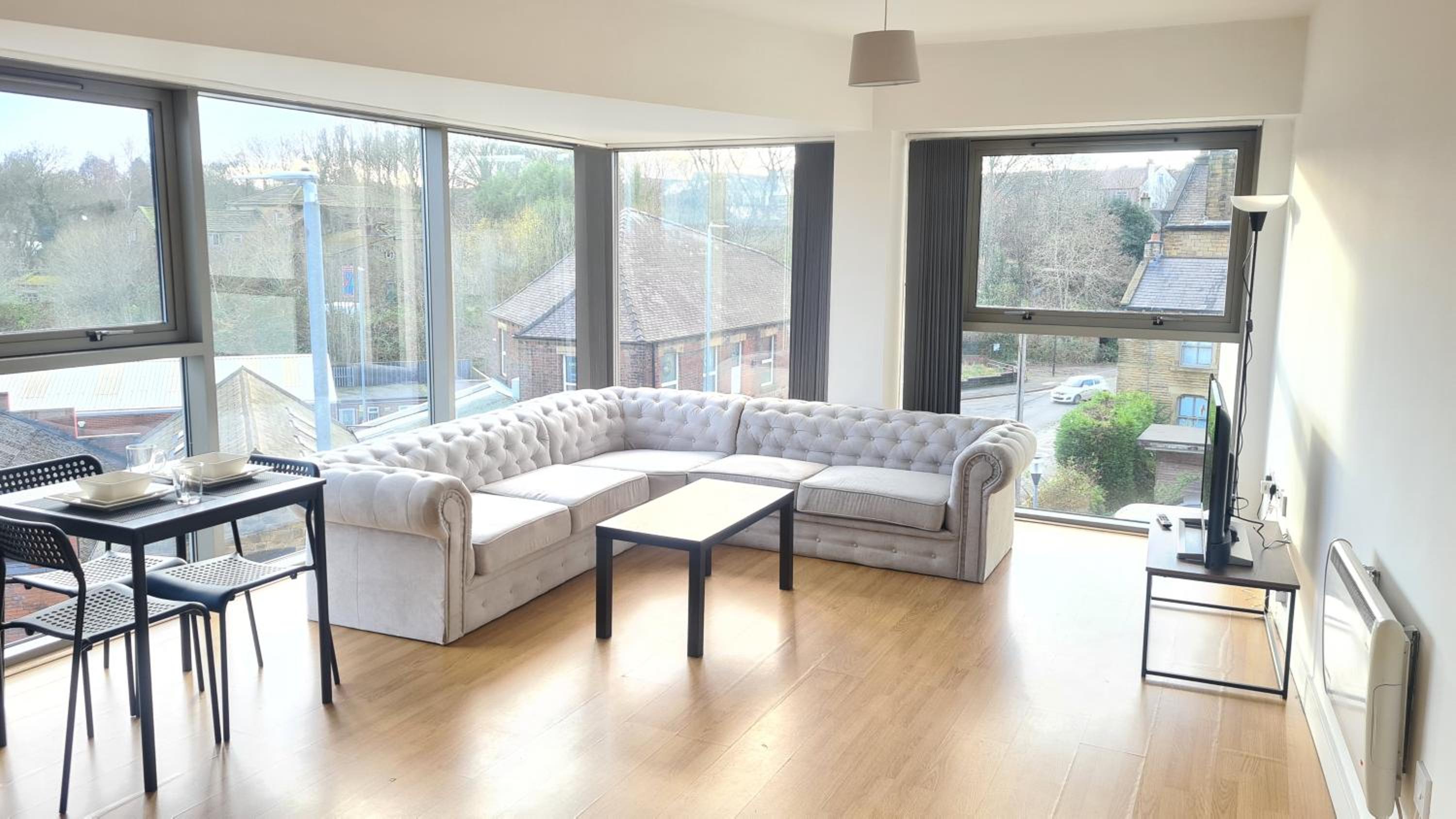Homestay by BIC Melbourne 14 - LEEDS view 2