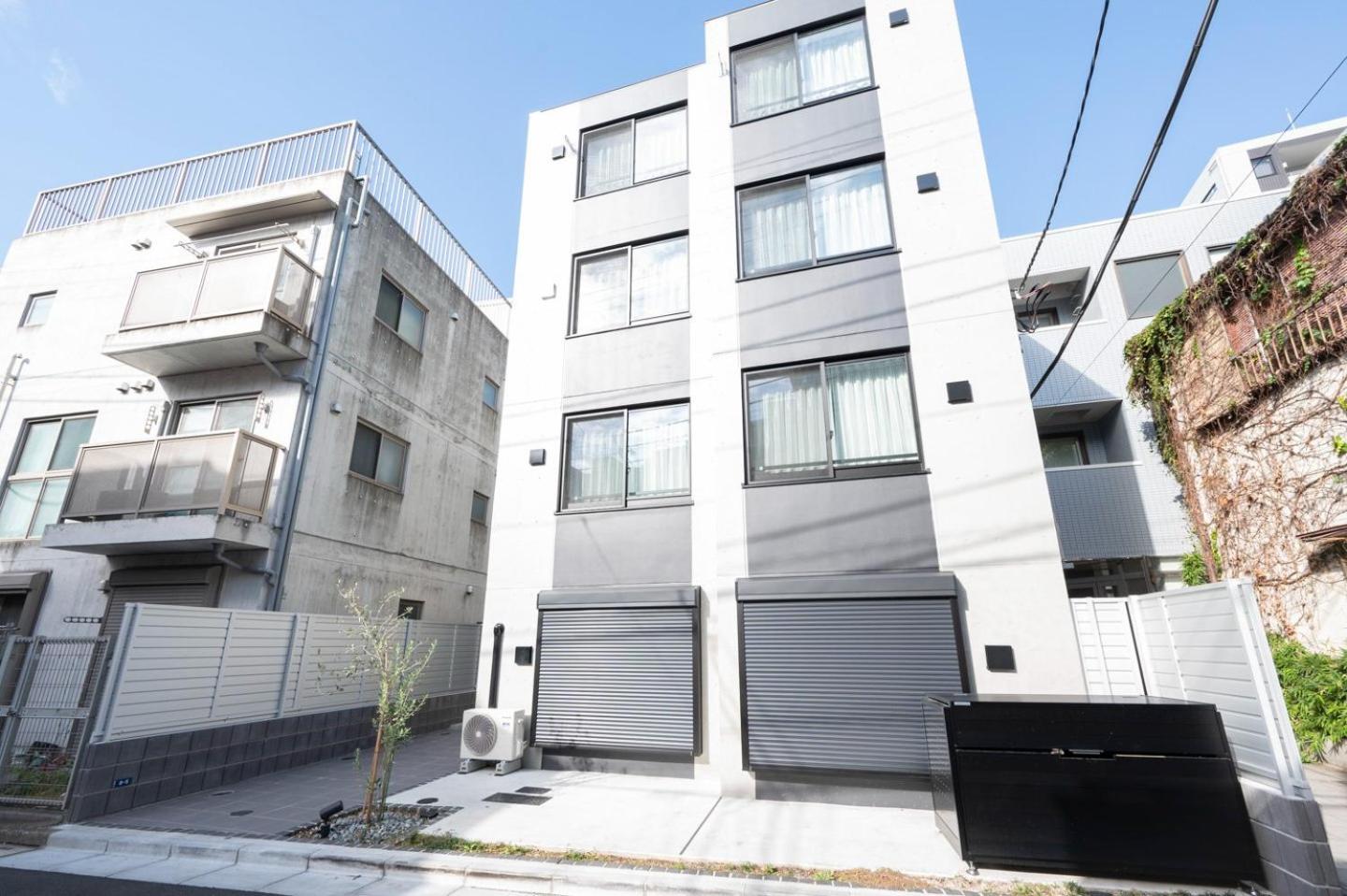 FL Residence Jingu Gyoen IV