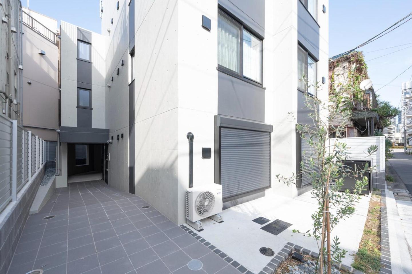 FL Residence Jingu Gyoen IV