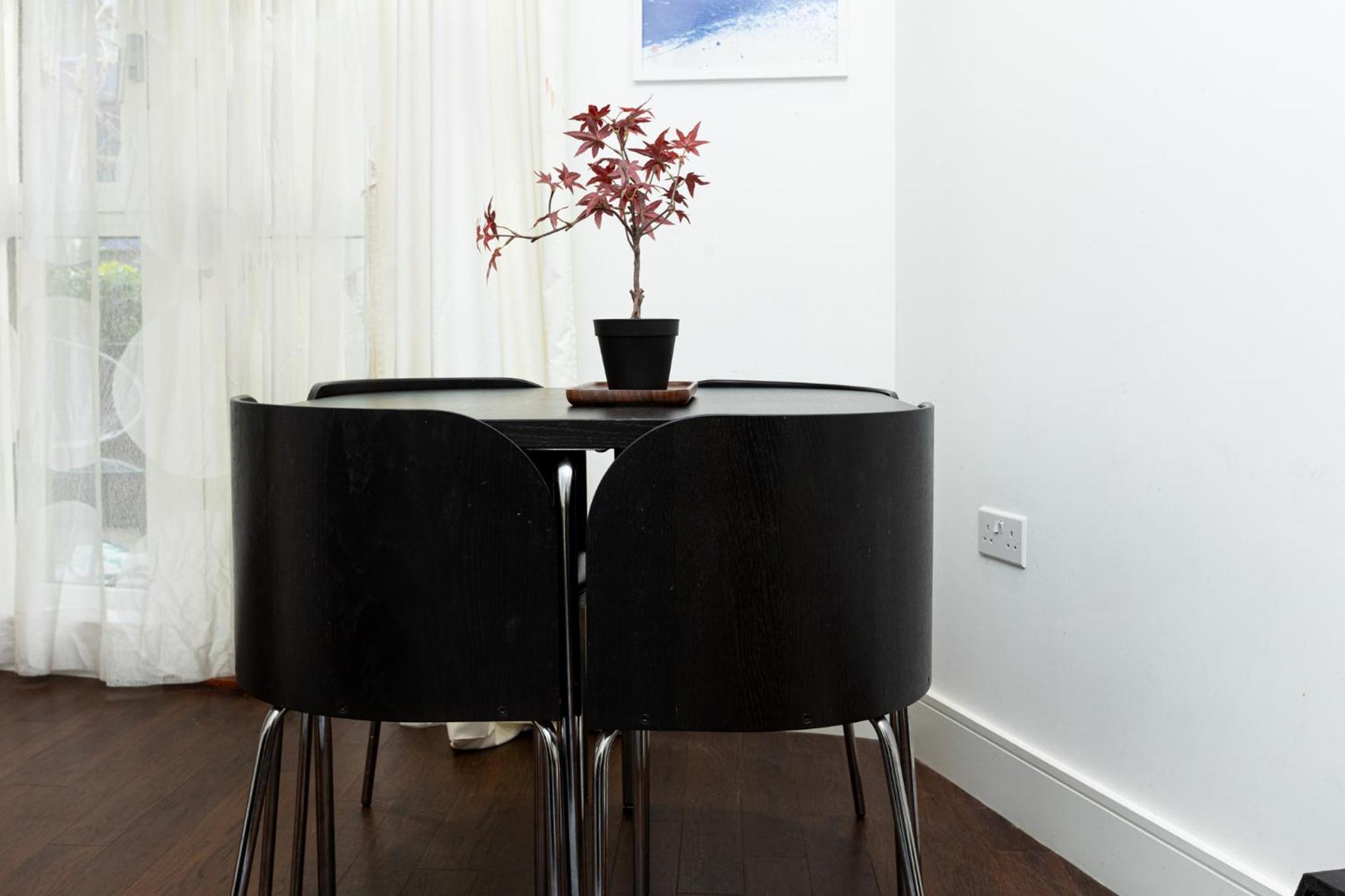 Bright & Cozy 1 BDR Apt wCharming Private Terrace
