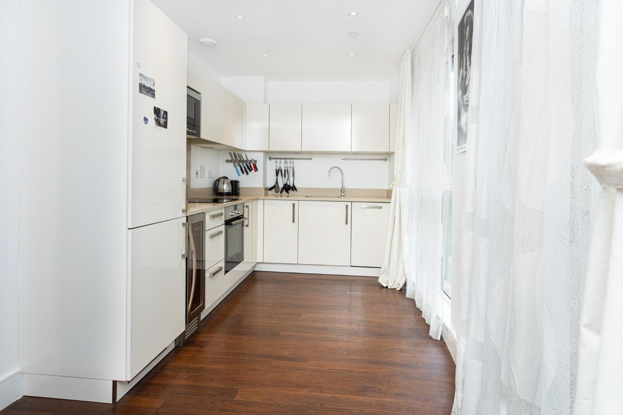 Bright & Cozy 1 BDR Apt wCharming Private Terrace