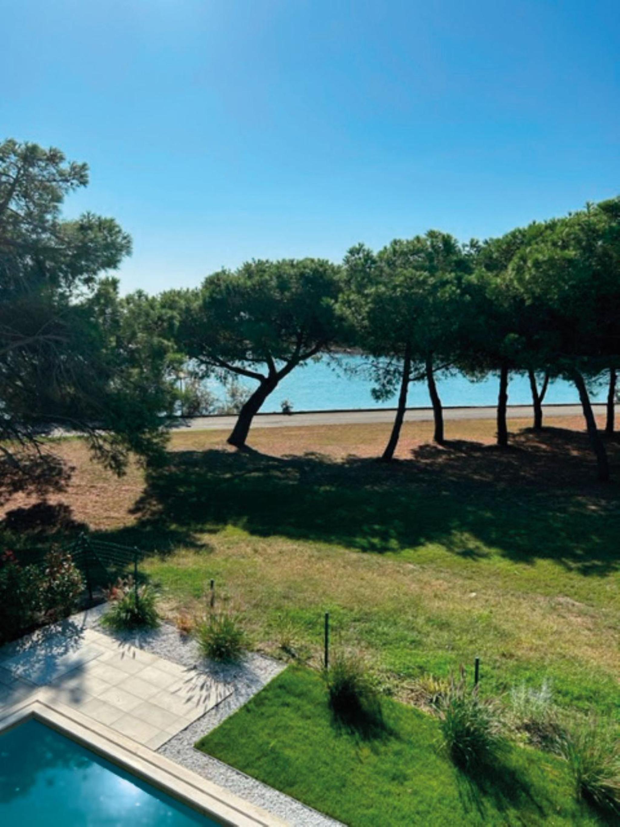 Stunning villa with pool and lagoon view view 4